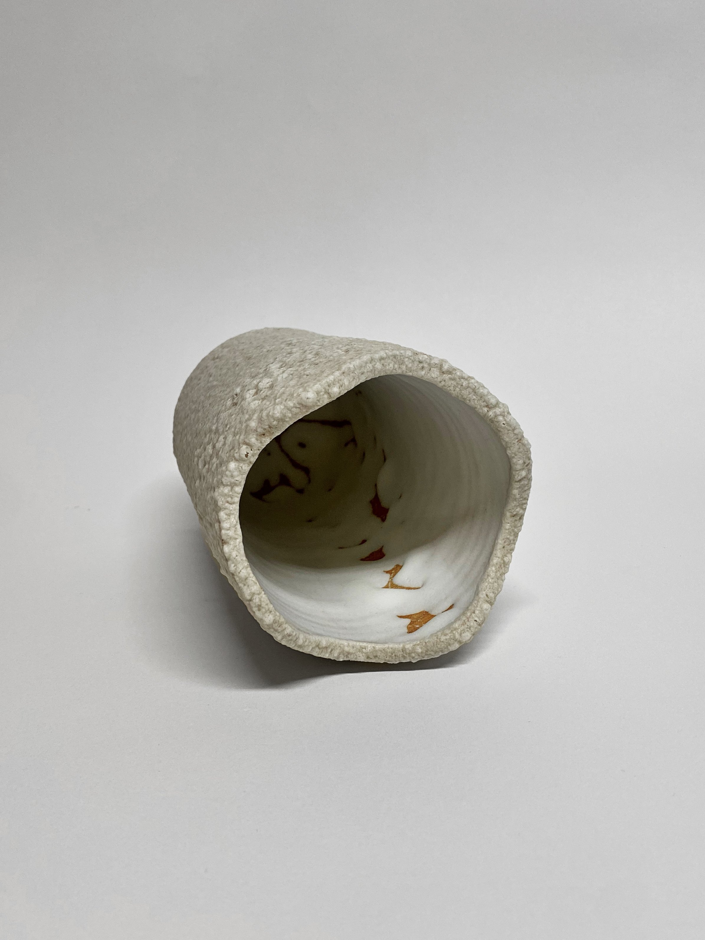 FunIsFun_Ceramics_WaveVase_06e.jpg