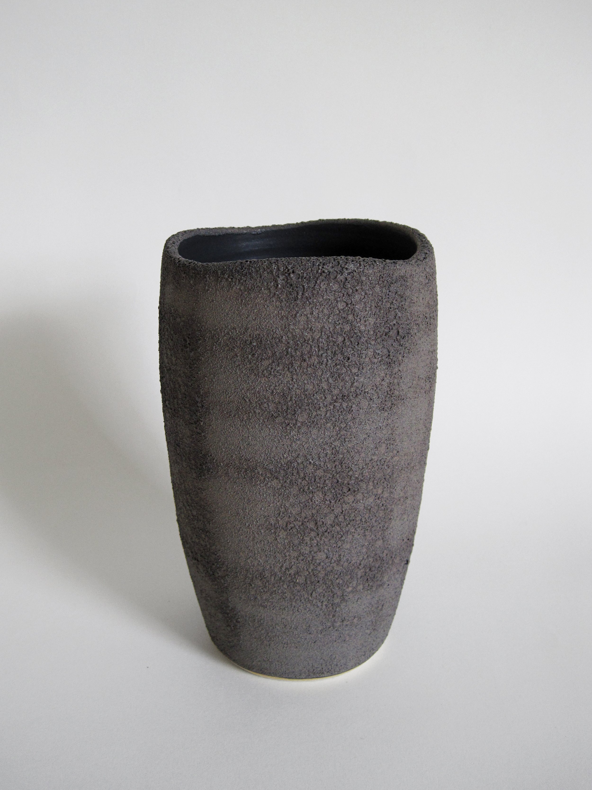 FunIsFun_Ceramics_WaveVase_12c.jpg