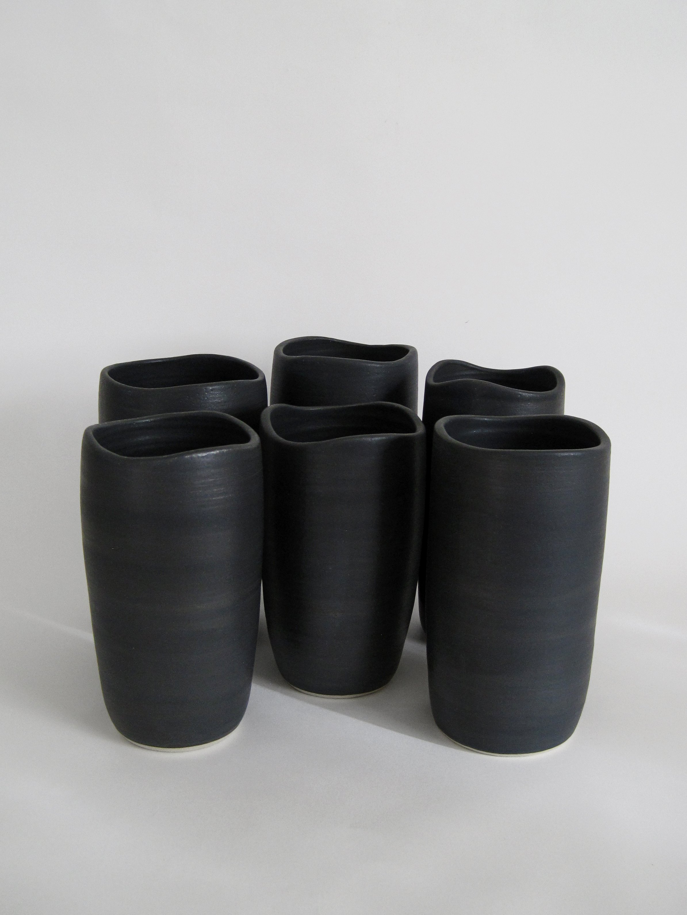 FunIsFun_Ceramics_Collection_WaveVase7.jpg