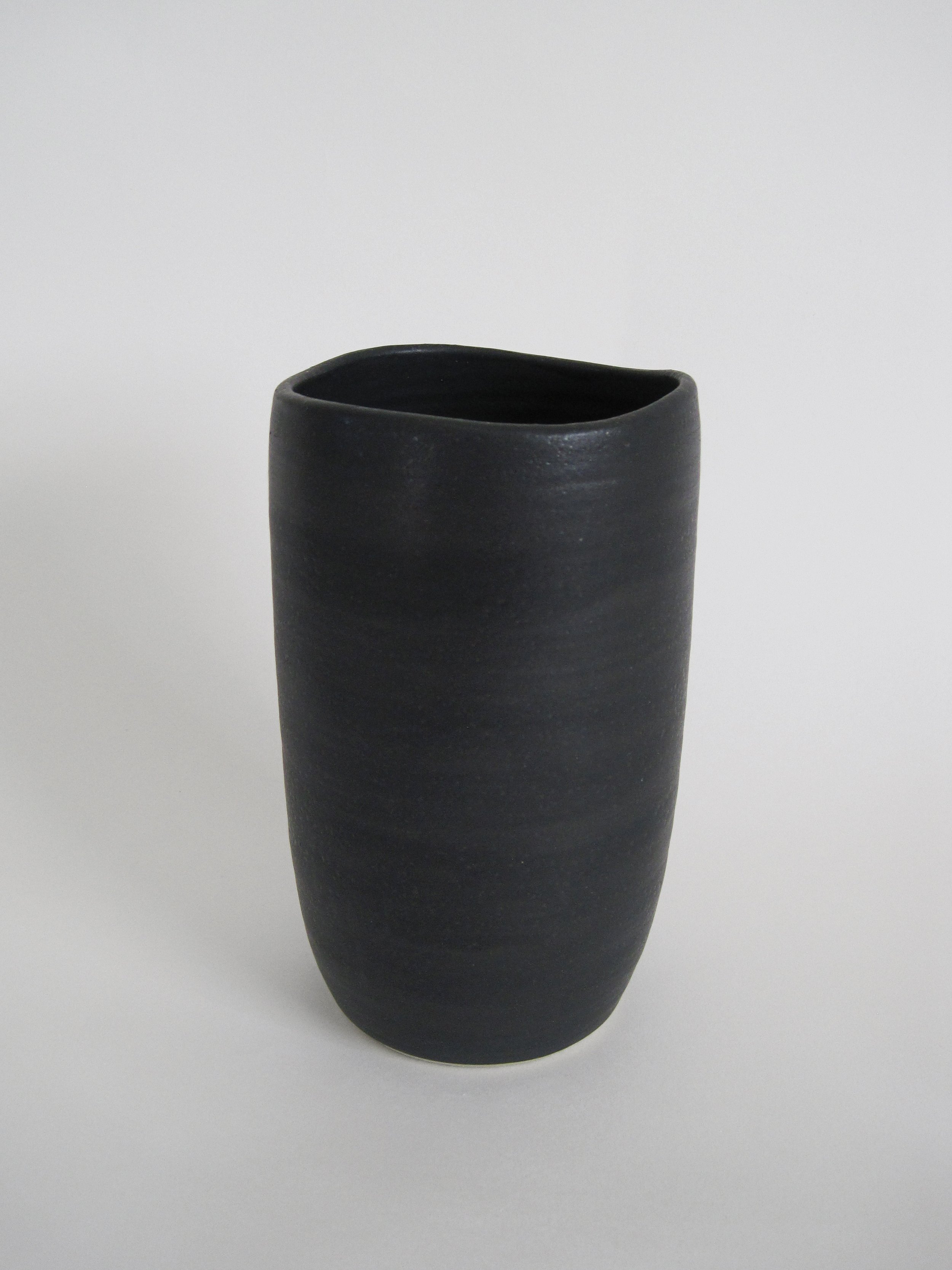 FunIsFun_Ceramics_WaveVase_19a.jpg