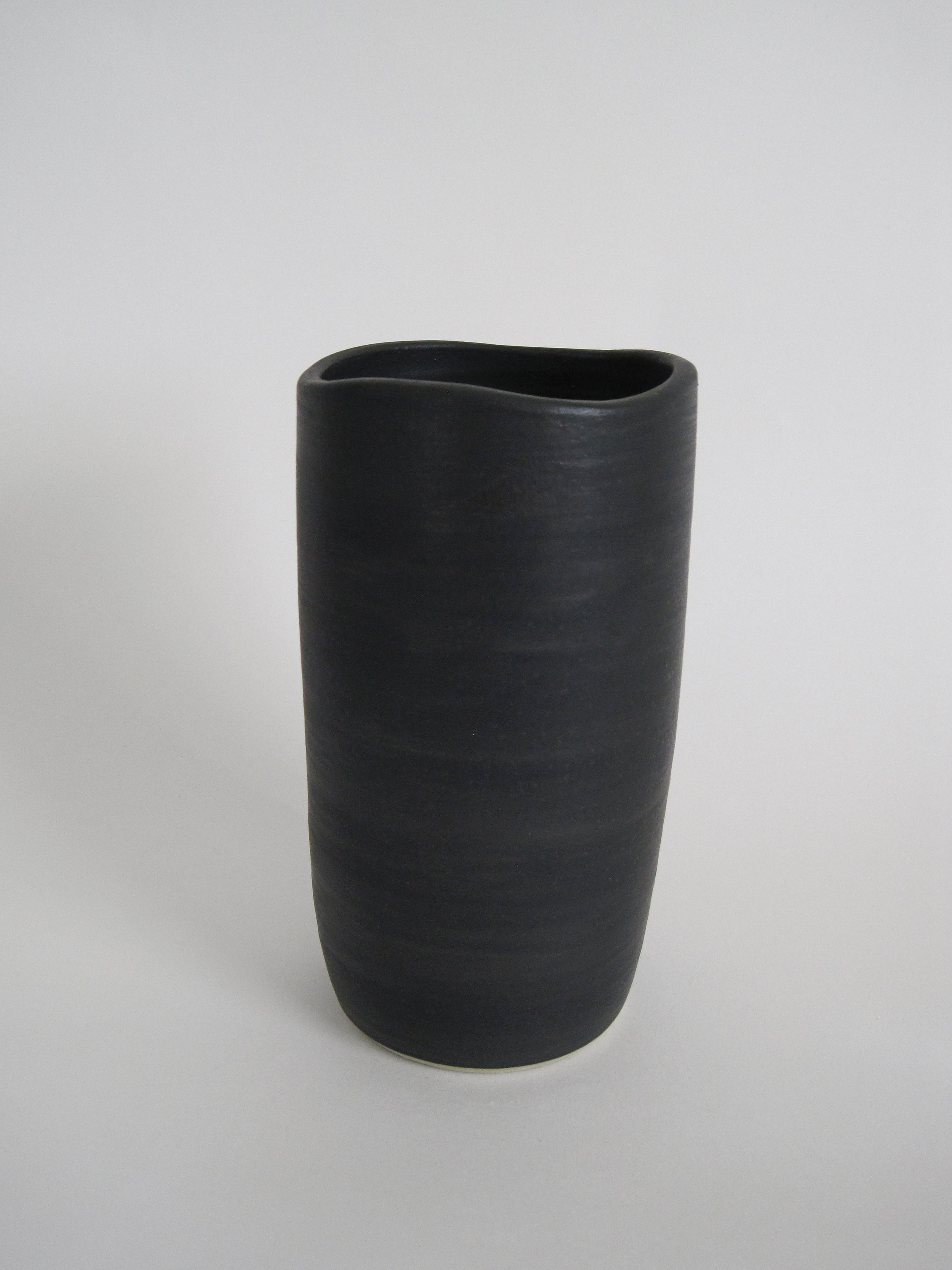 FunIsFun_Ceramics_WaveVase_20b.jpg