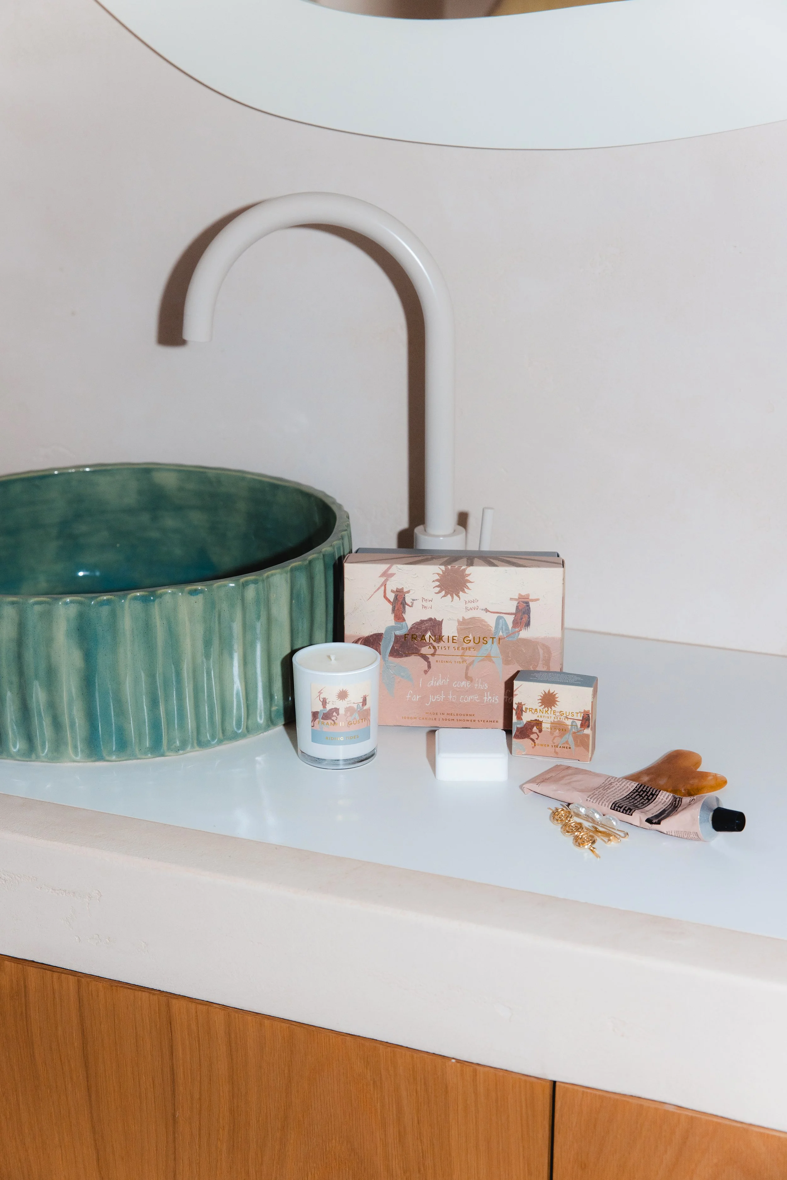 Frankie Gusti - at Bilinga Abode-189.jpg