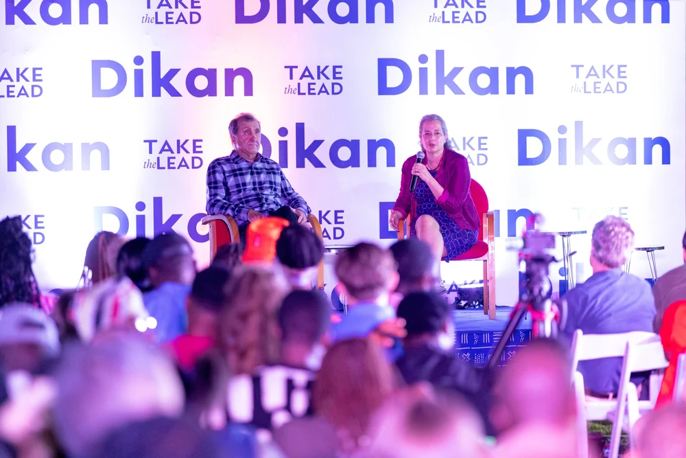 Image from Dikan’s original article: Exhibition Opening and Talk of “Obama: An Intimate Portrait”, Images by Pete Souza, former Chief Official White House Photographer.