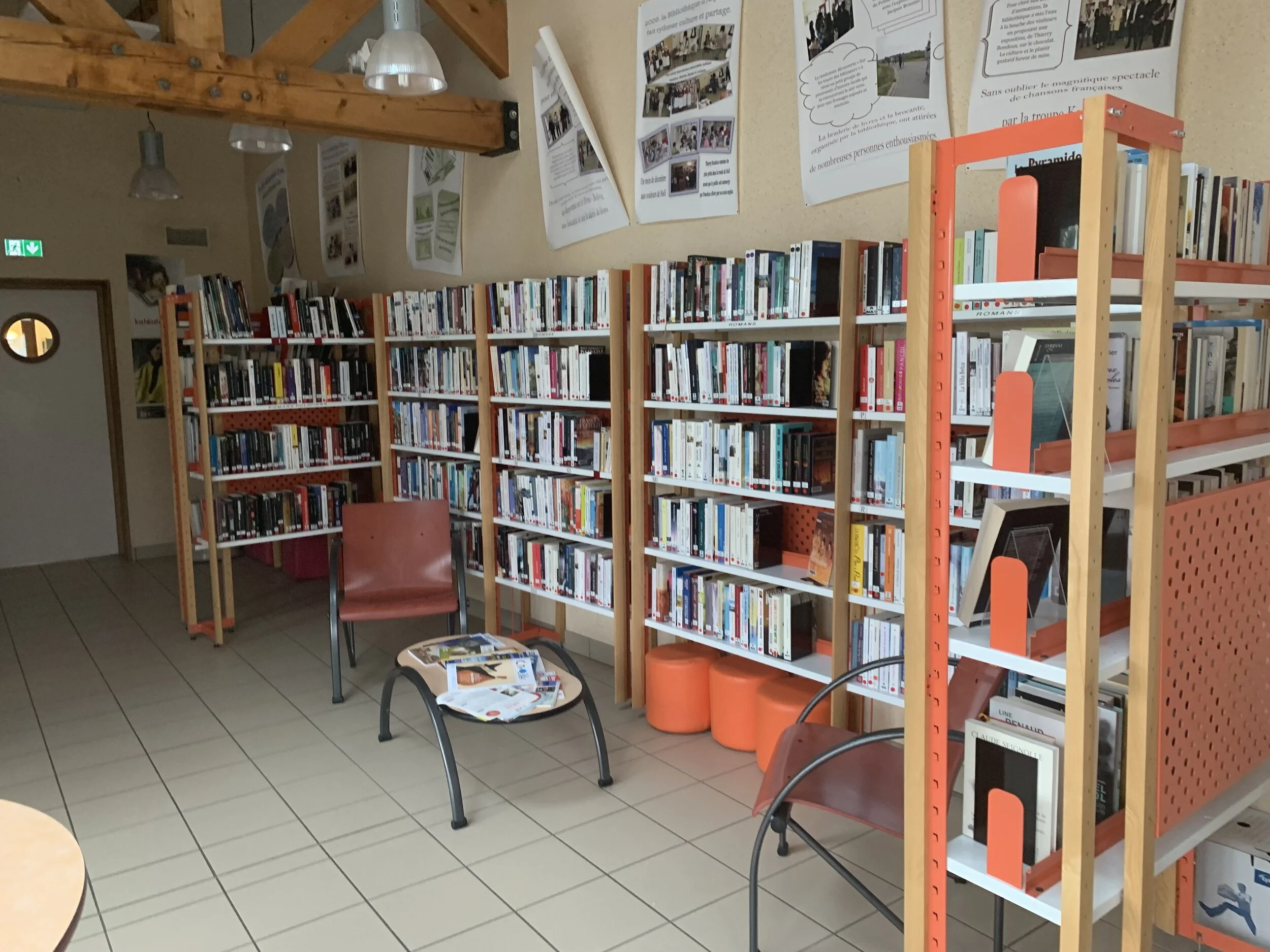 biblio-1.JPG