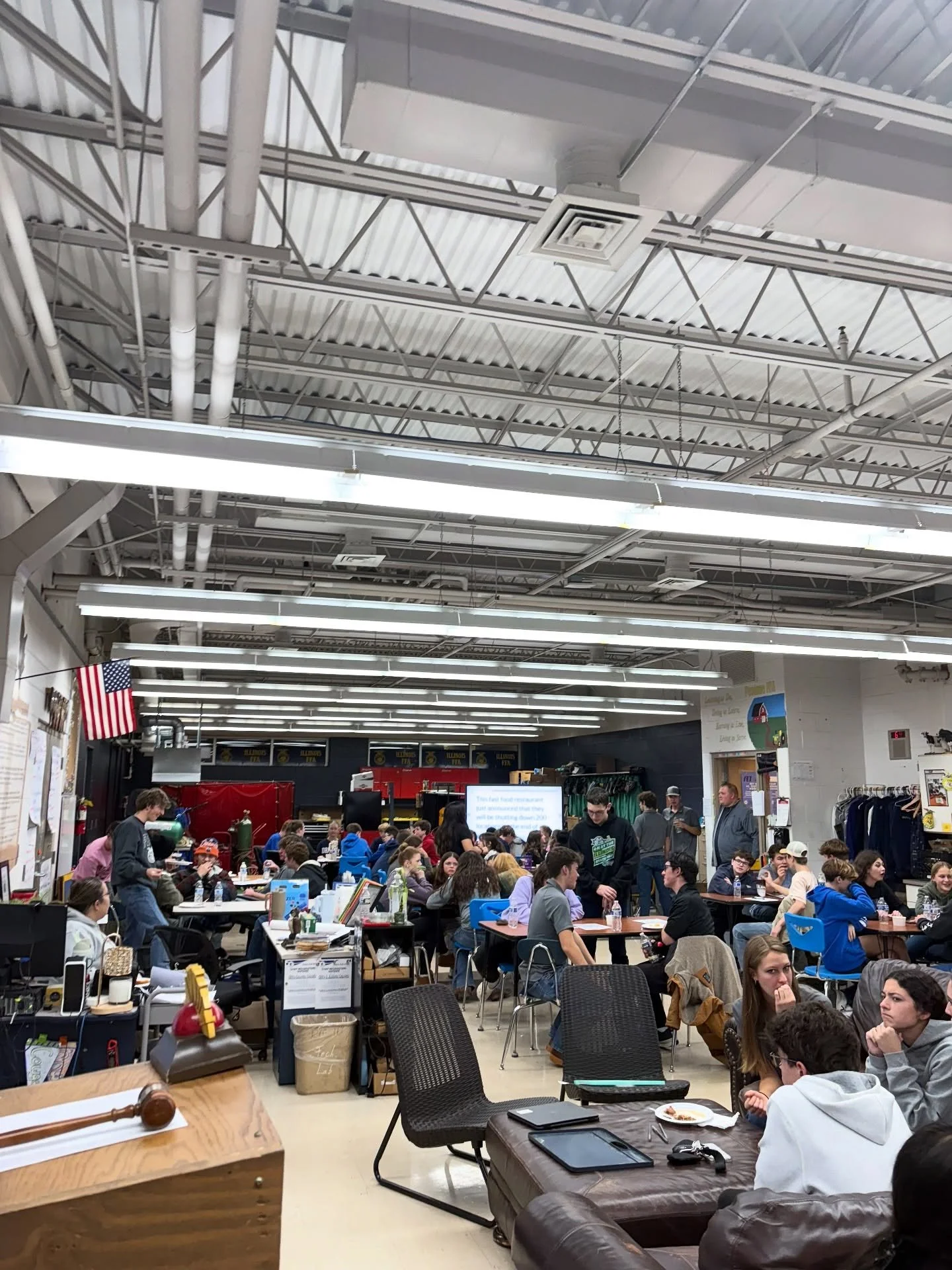 🦃 Our November chapter meeting was held Wednesday, November 12th

🦃 We had 64 members join us this meeting 

🦃 We had brisket, mac &amp; cheese, and Texas Roadhouse rolls for dinner 

🦃 We had trivia night with 6 different categories

🦃 Our gree