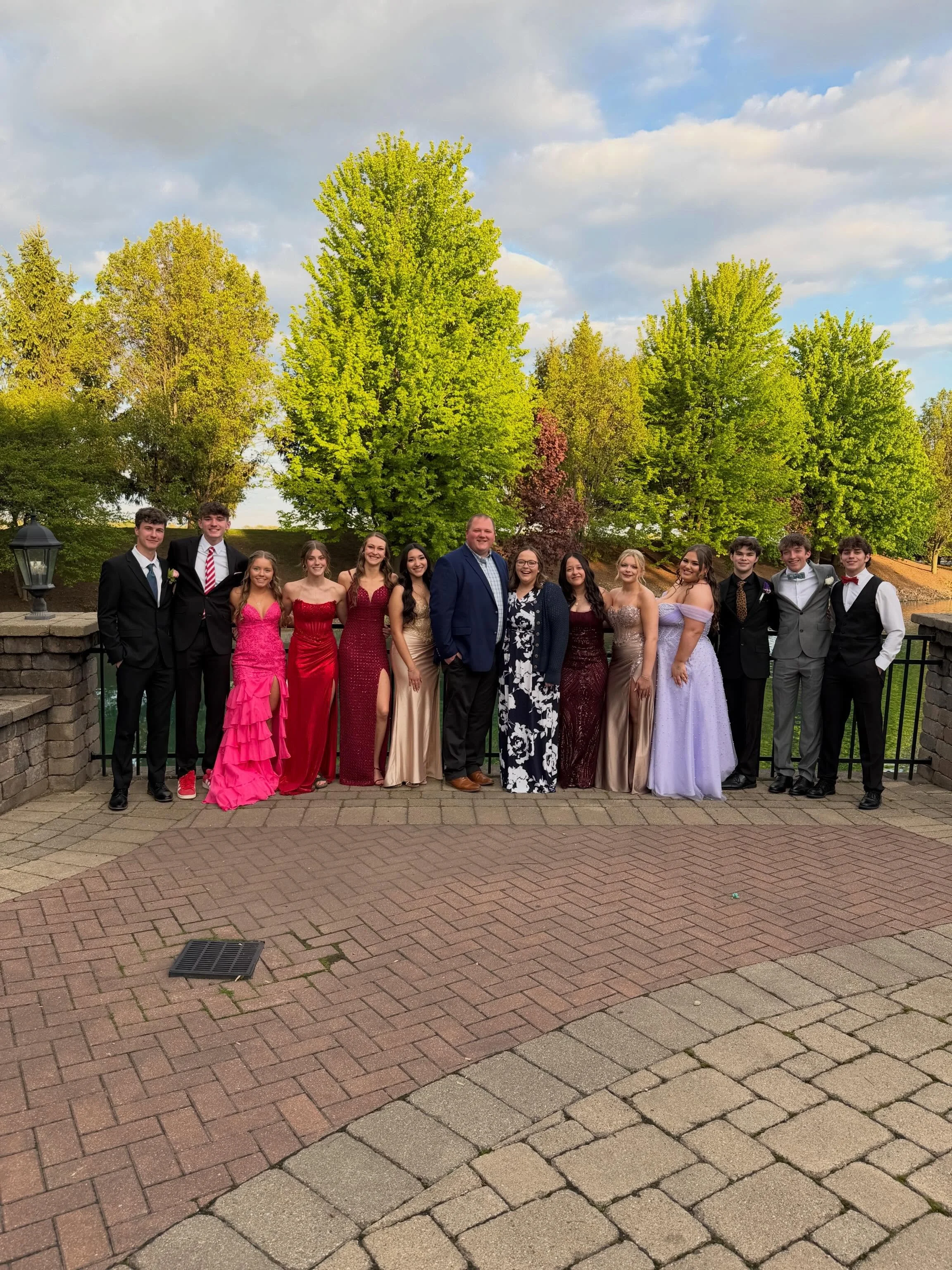 Happy Prom, Blue Devils! We hope everyone has a fun and safe night! 

Yesterday we hosted our Prom Flower Bar. Numerous students stayed after school yesterday to make their own bouquets and boutonni&egrave;res for tonight! They all did a great job an