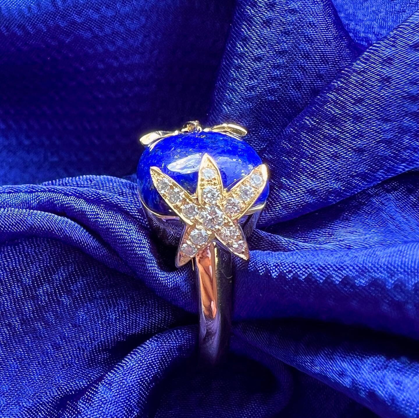 We love re-creating classic pieces from Alexandra Alberta&rsquo;s first collection BAROQUE especially for special clients. 

Here Starry Night 🌌 made with Diamonds, Lapis Lazuli and 18K Gold ; symbolising the magical night sky. 💫✨⭐️