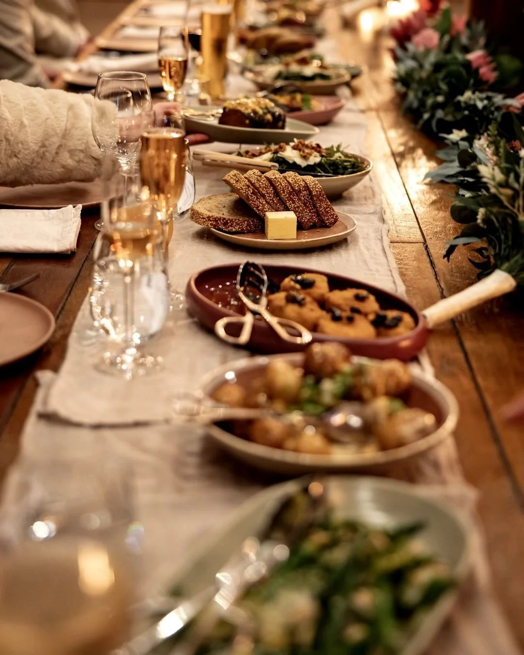 Great food is always at the centre of a fabulous celebration. 🍽️✨
There&rsquo;s just something about shared plates, passed dishes, and that first bite that gets everyone smiling a little wider and settling into the moment. At Petrichor Farm, we see 