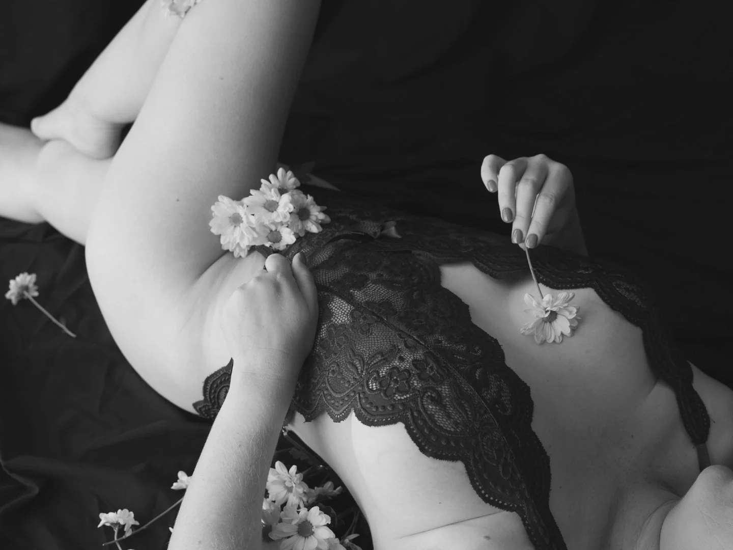 Preparing for your boudoir session should feel exciting, not overwhelming. That&rsquo;s why we created a detailed Prep Guide. A beautifully curated resource designed to help you feel confident, organised and ready to step in front of the camera.

Ins