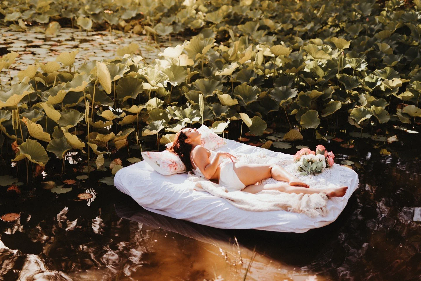 I will never push, pressure, or prioritise an image over a woman&rsquo;s comfort.
Maru exists to protect autonomy, not override it.

We respect boundaries, your personal values and wishes and support you through the session.

We are a girl gang of re