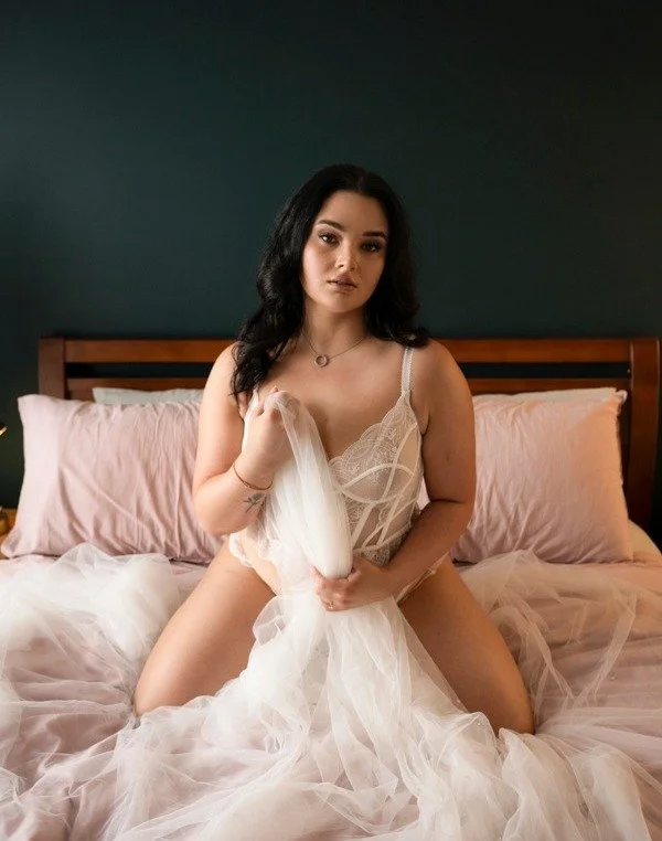 What should you wear to a boudoir session?

The simple answer is whatever makes you feel comfortable and confident.

There are no wardrobe rules at Maru Collective. Some women choose a sheer two piece set, others feel more comfortable in a covered on