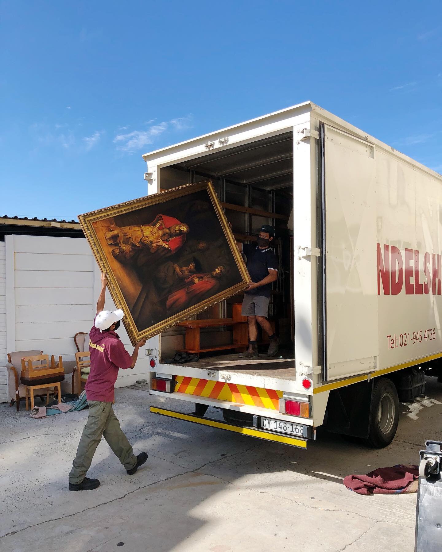 We recieved a truck-load of amazing furniture yesterday &amp; we have another on its way today. 

Here is a tiny little sneak-peak from when we were offloading. Don&rsquo;t miss your chance to get once of these great, timeless pieces 😁👌

Holiday Ho
