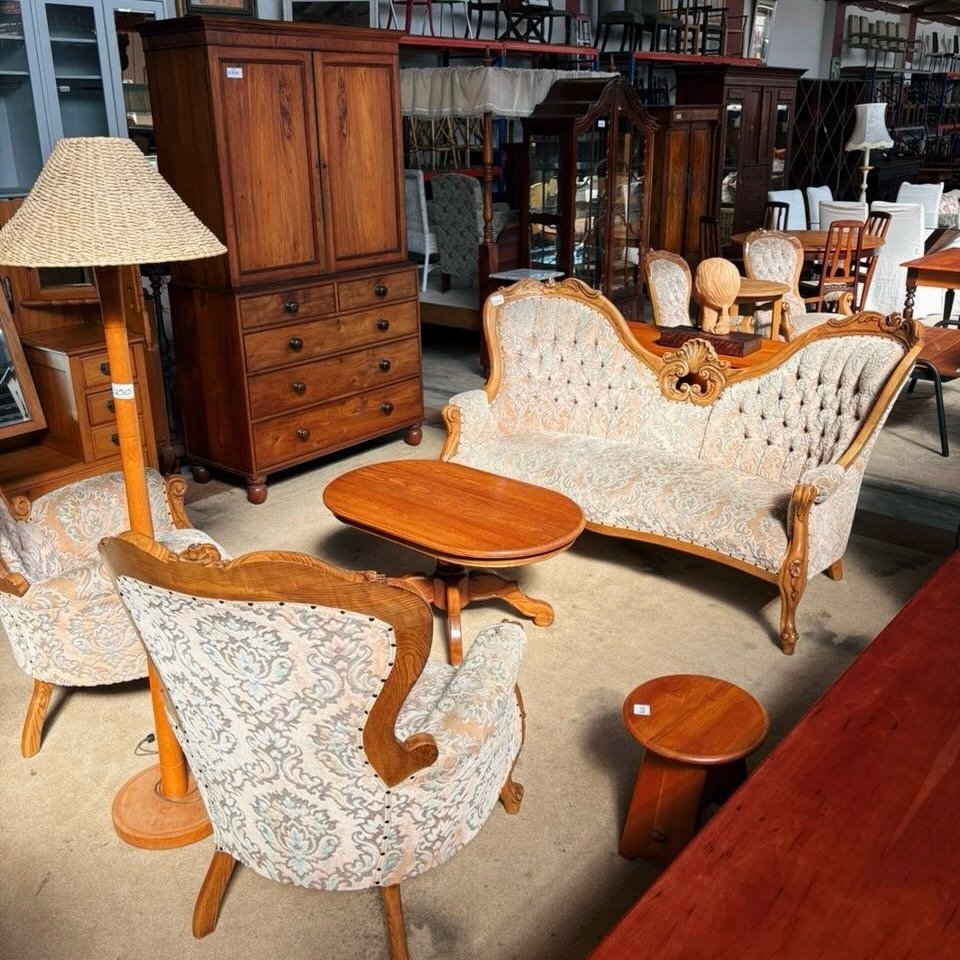 The shop is all stocked up with great quality second-hand furniture. Stop by for a coffee and a browse 😁