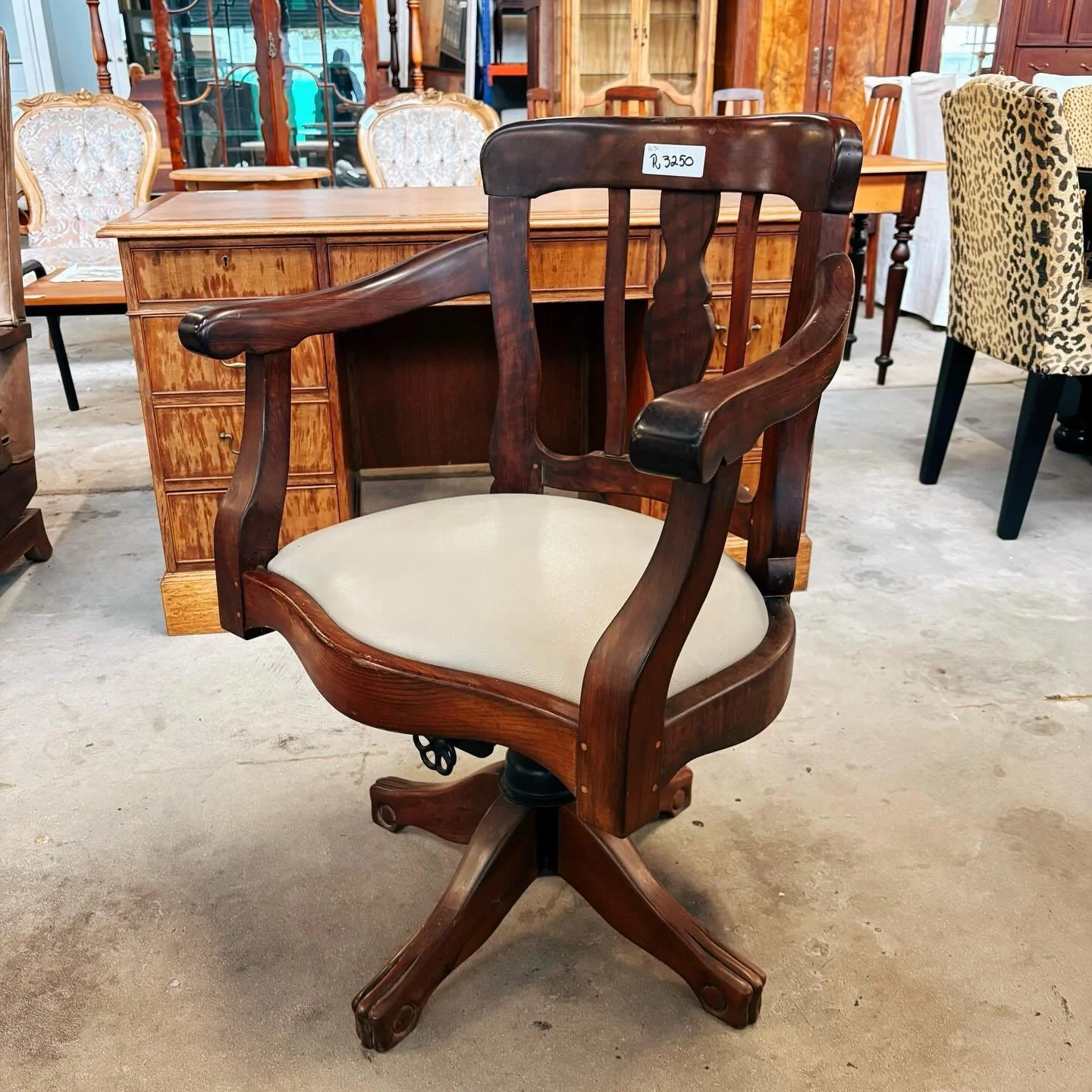 A classic and timeless swivel captains chair available. Seat covered with grey vinyl. Perfect for any office and to give you that vintage executive look you&rsquo;ve been dreaming of.

Price: R3250