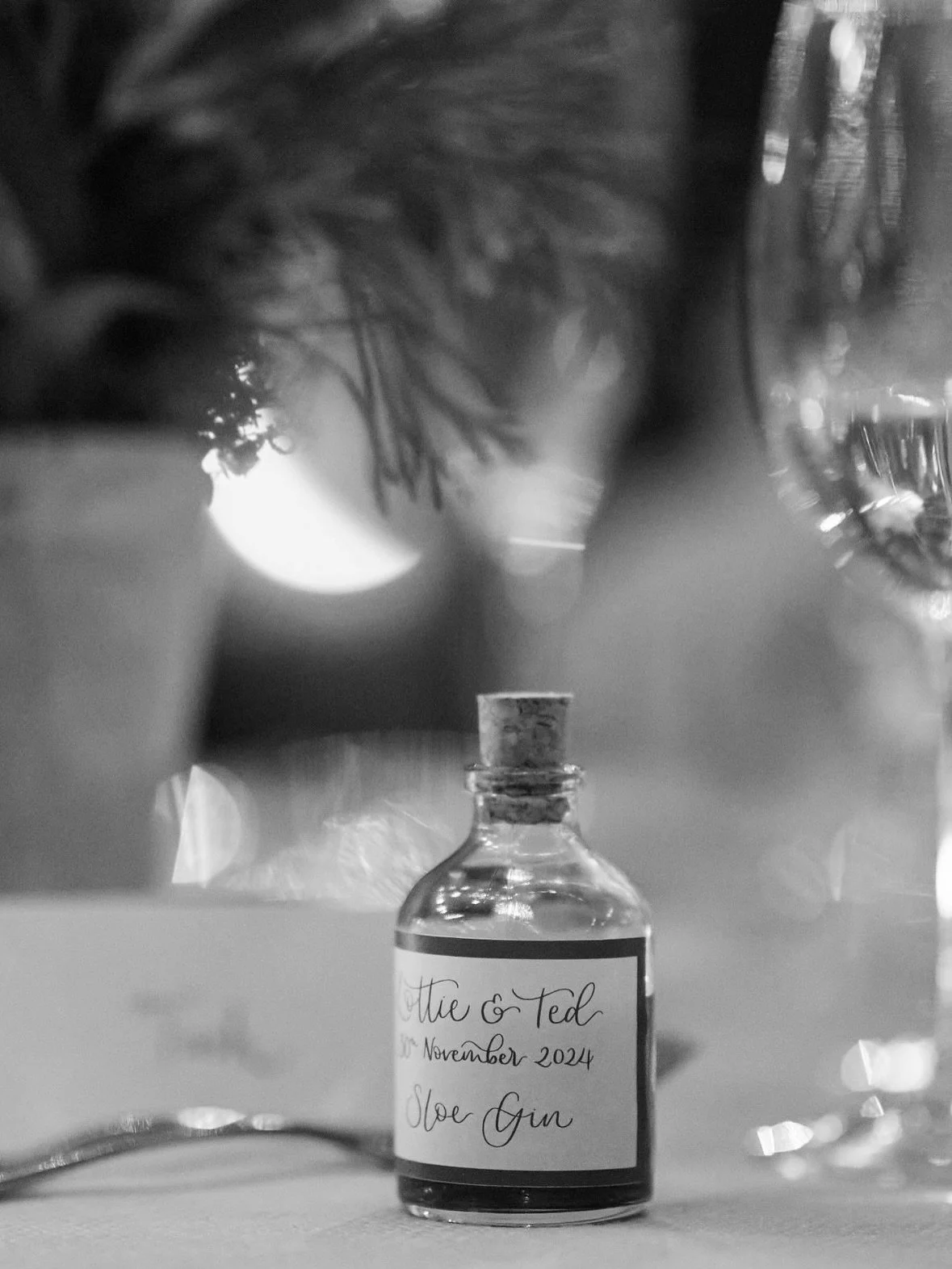 L &amp; T ✨ looking back on these shots taken by @nico.wills and looking forward to heading into winter wedding season again ~ I do have capacity for one or two dates, so if you&rsquo;re in need of any on the day stationery do get in touch 🫶🏼
&bull