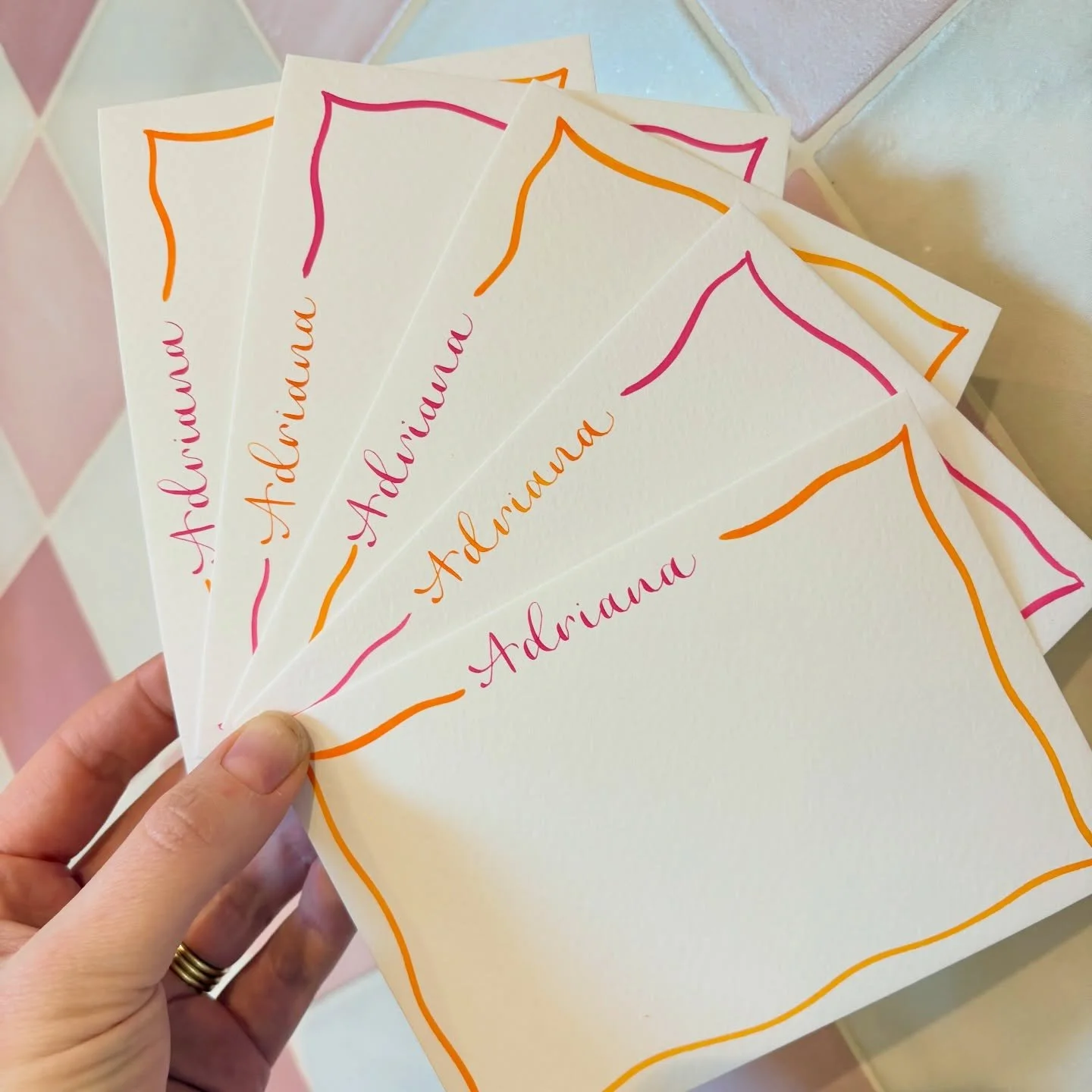 🧡🩷🧡🩷🧡🩷
&bull;
&bull;
#personalisedstationery #bespokenotecards #moderncalligraphy