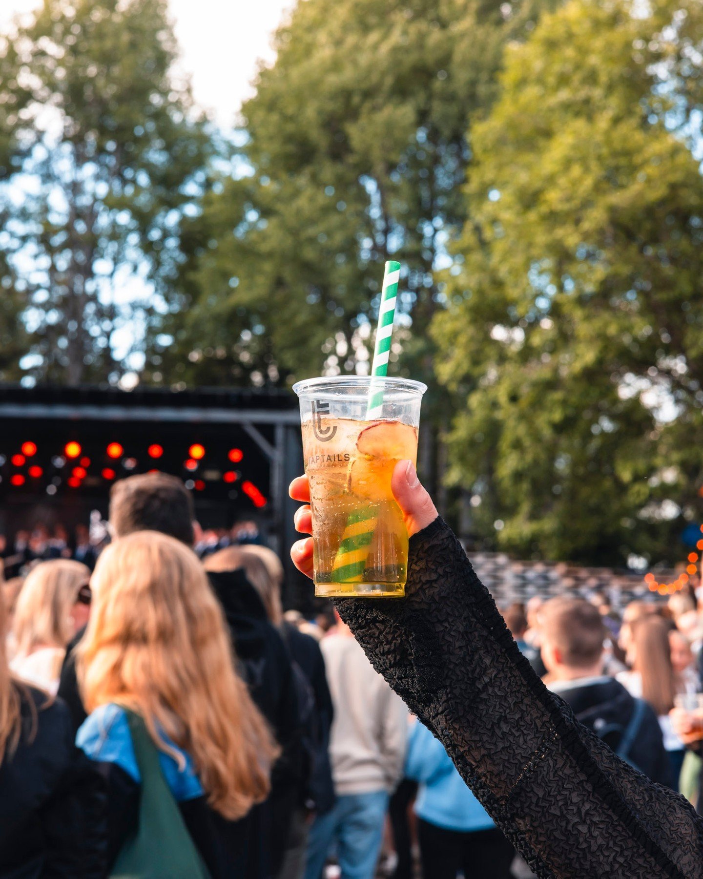 Looking back at the amazing summer, all the festivals, and every single one of you buying our cocktails 🍹

#taptails #cocktailsontap #cocktails #mixology #mixologist #bartender