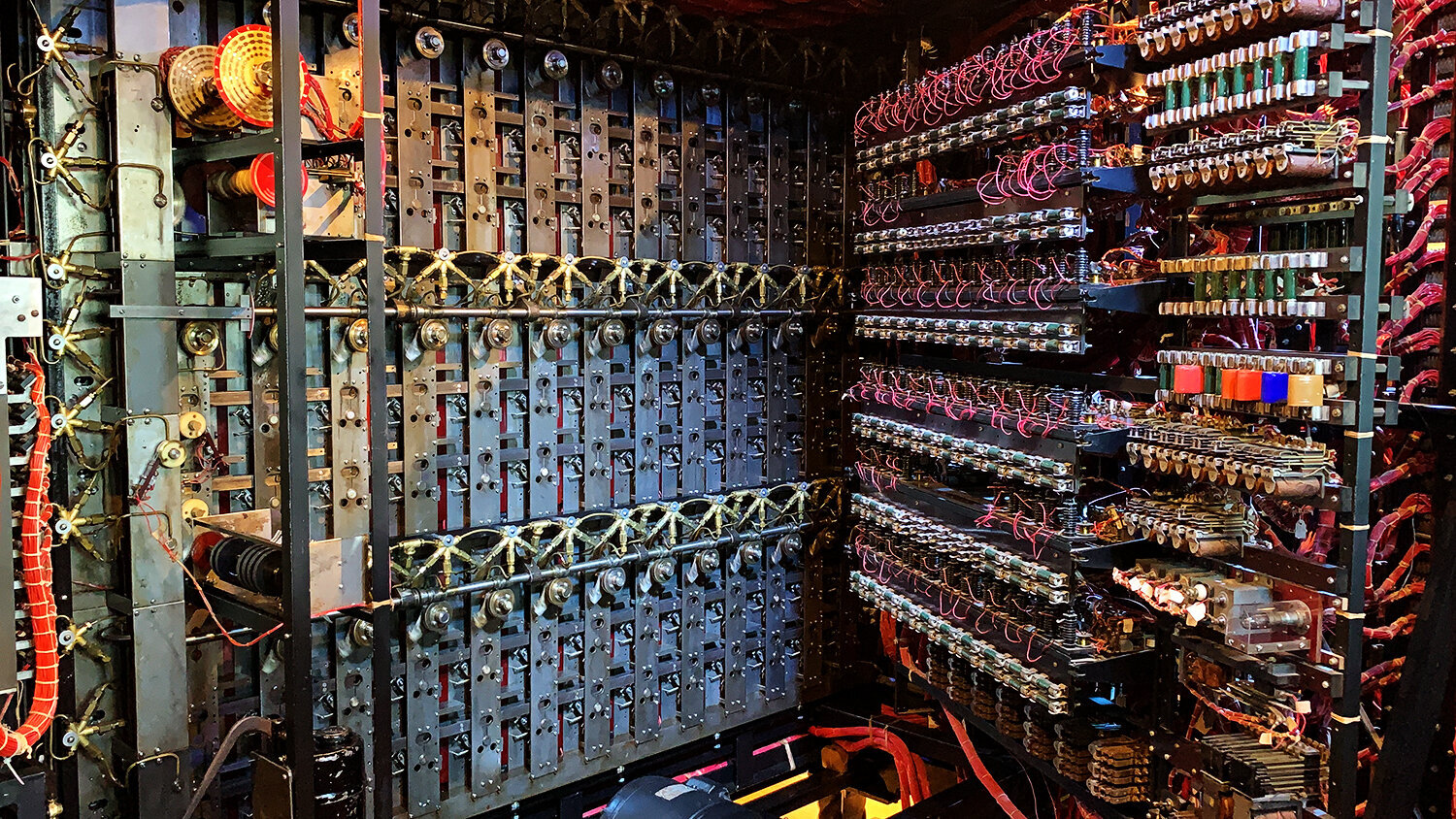 turing_bombe_machine_inside.jpg