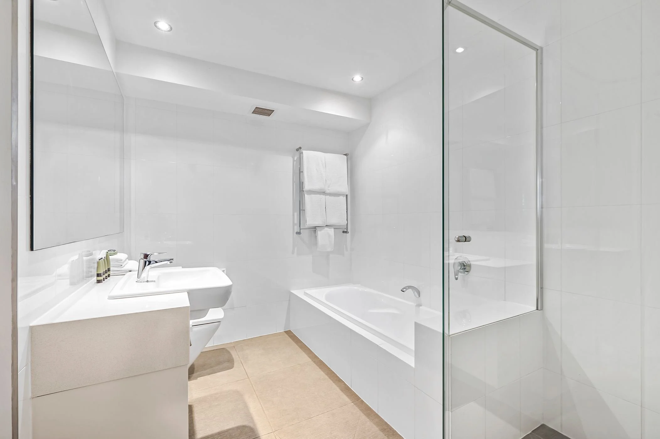 Apartment_4 Bathroom (1).jpg