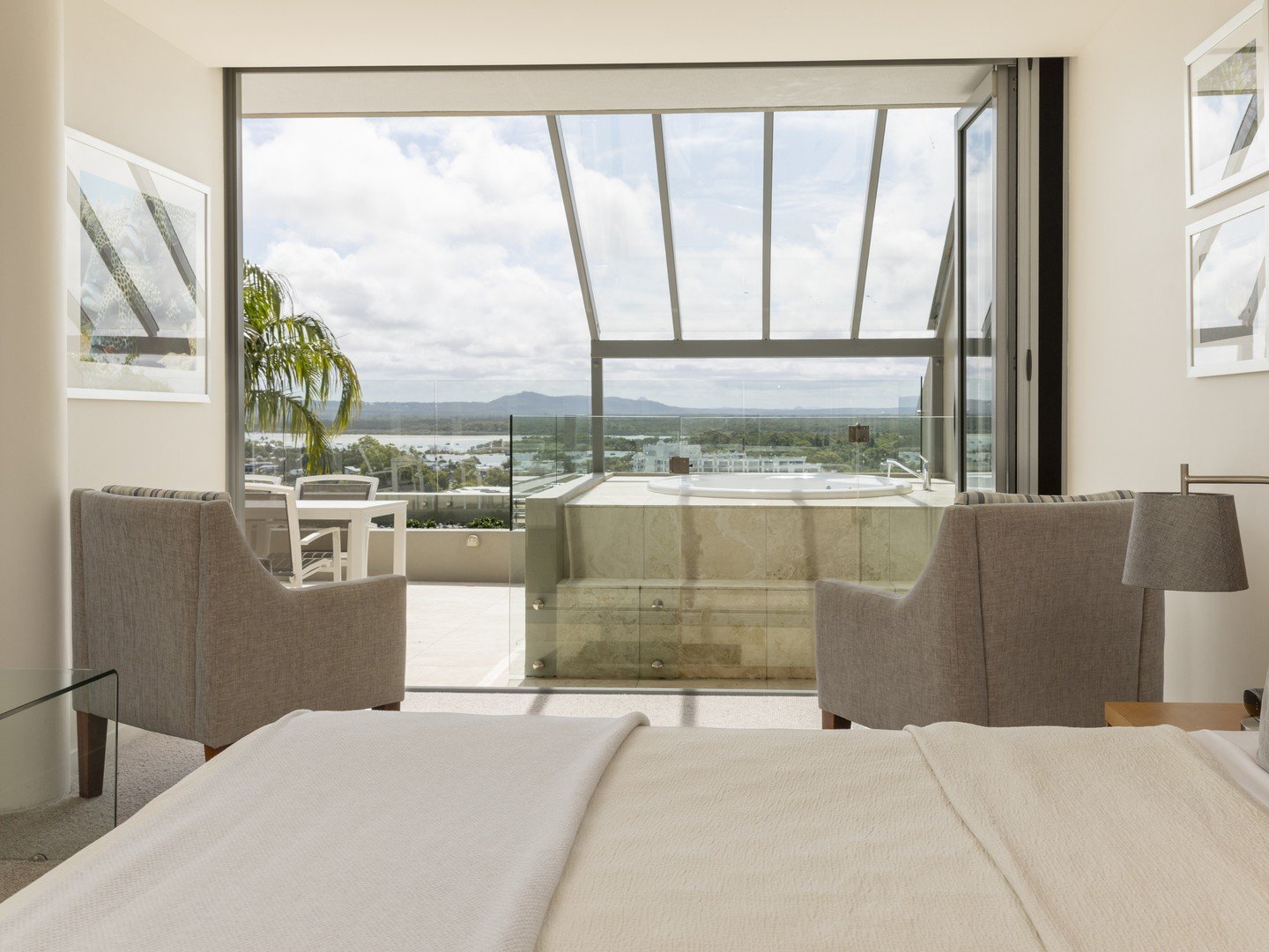 Where the bedroom flows into a balcony spa - No. 1 Hastings moments.

#noosa #no1hastings #hastingsst