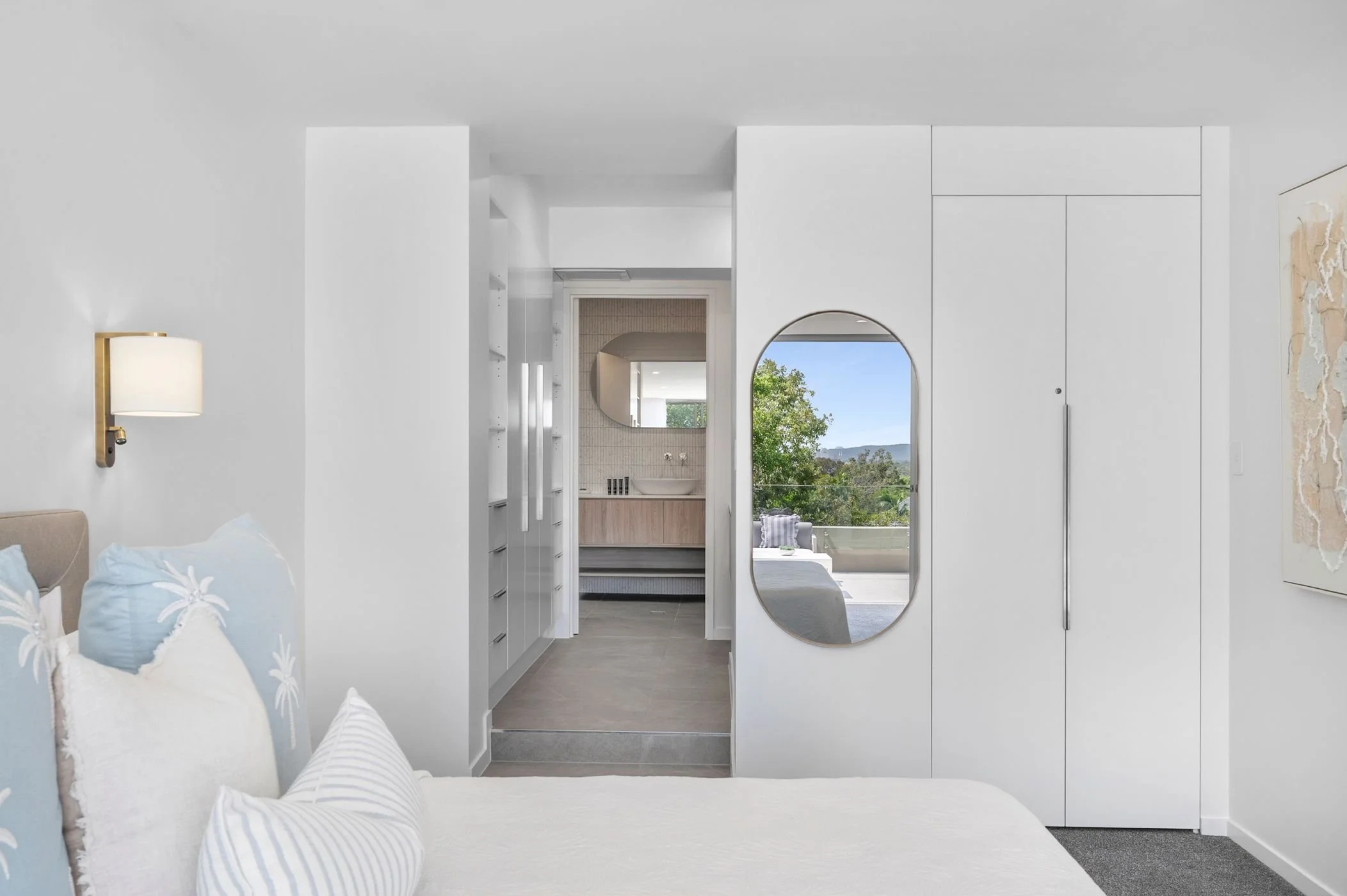 Apartment_2_master_bedroom_ensuite_view.jpg