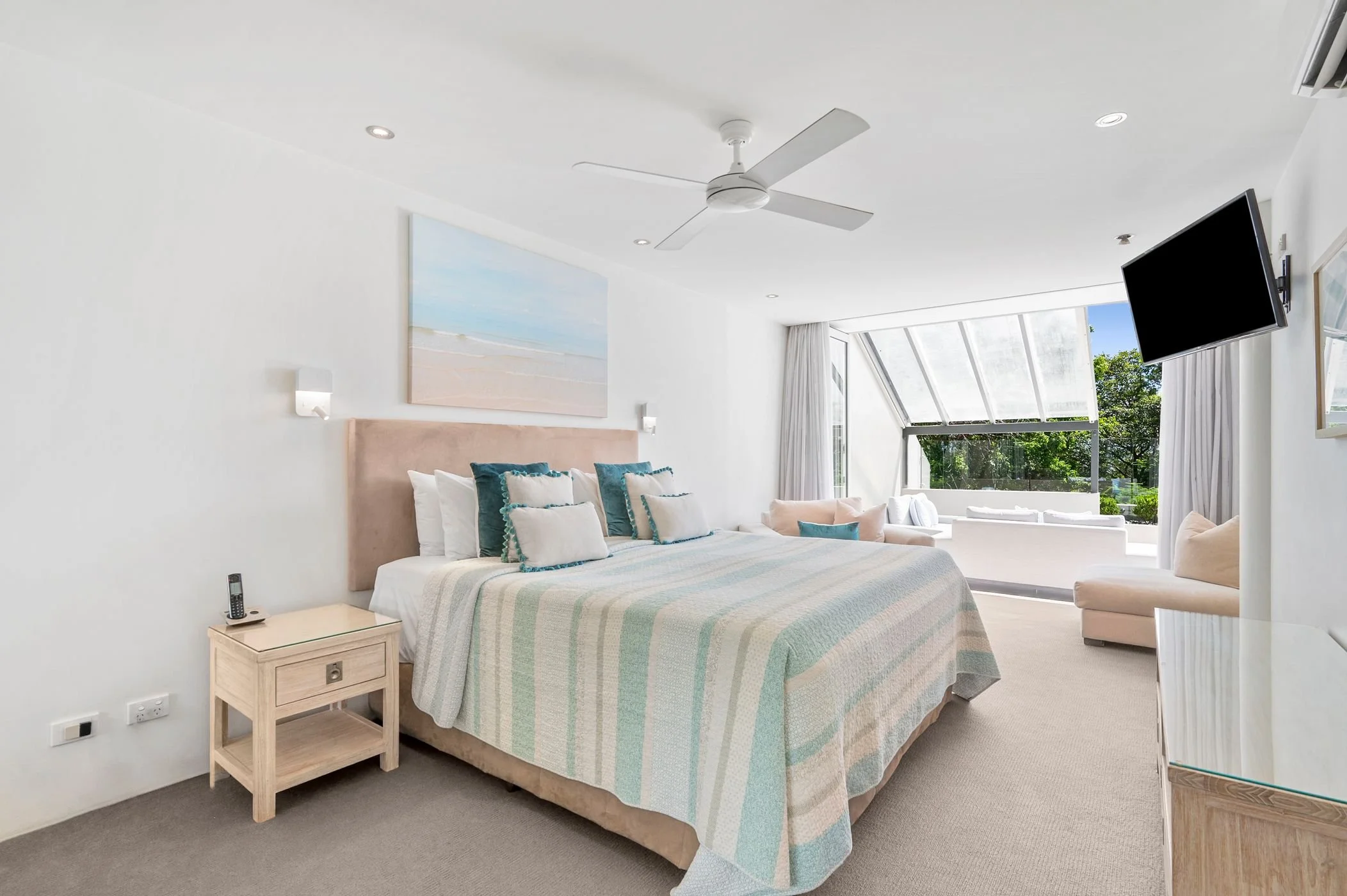 10. Apartment_9_master_bedroom.jpg