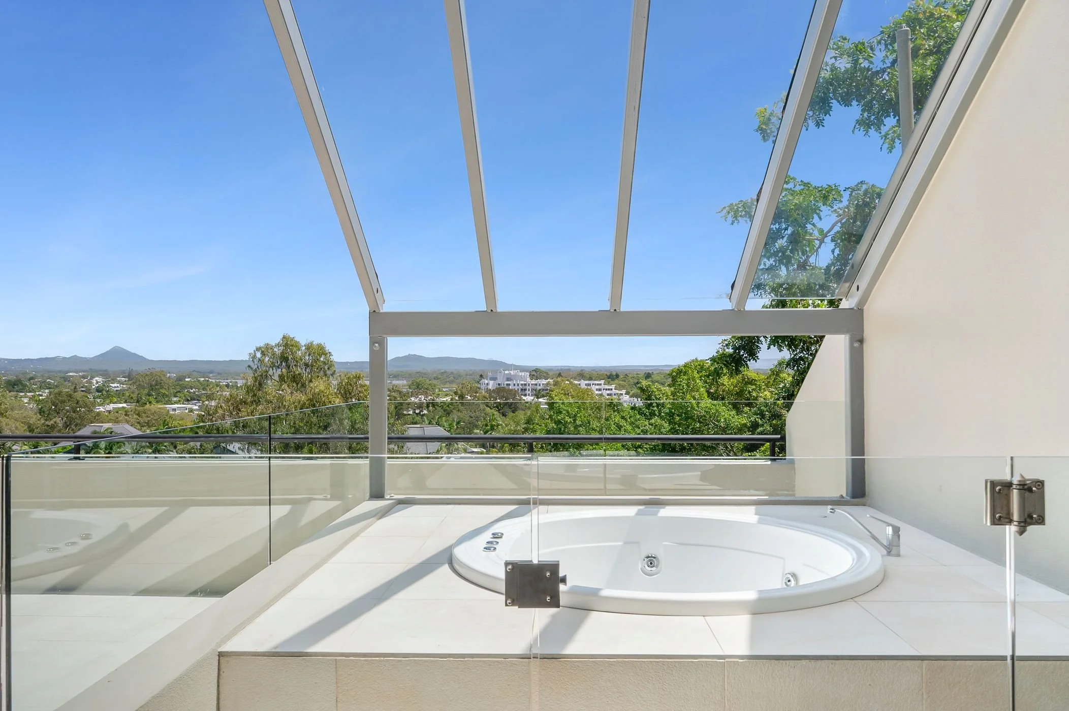 Apartment_10_spa.jpg
