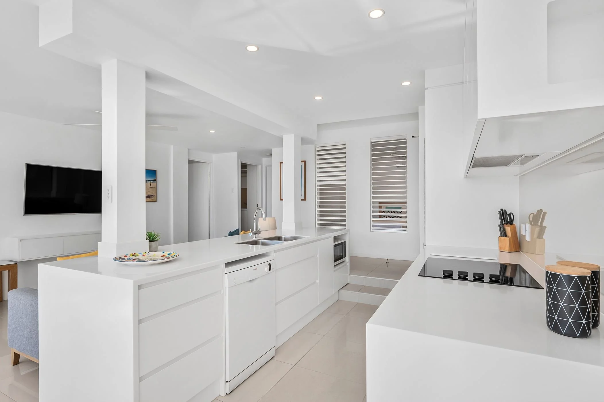 Apartment_6 kitchen (3).jpg