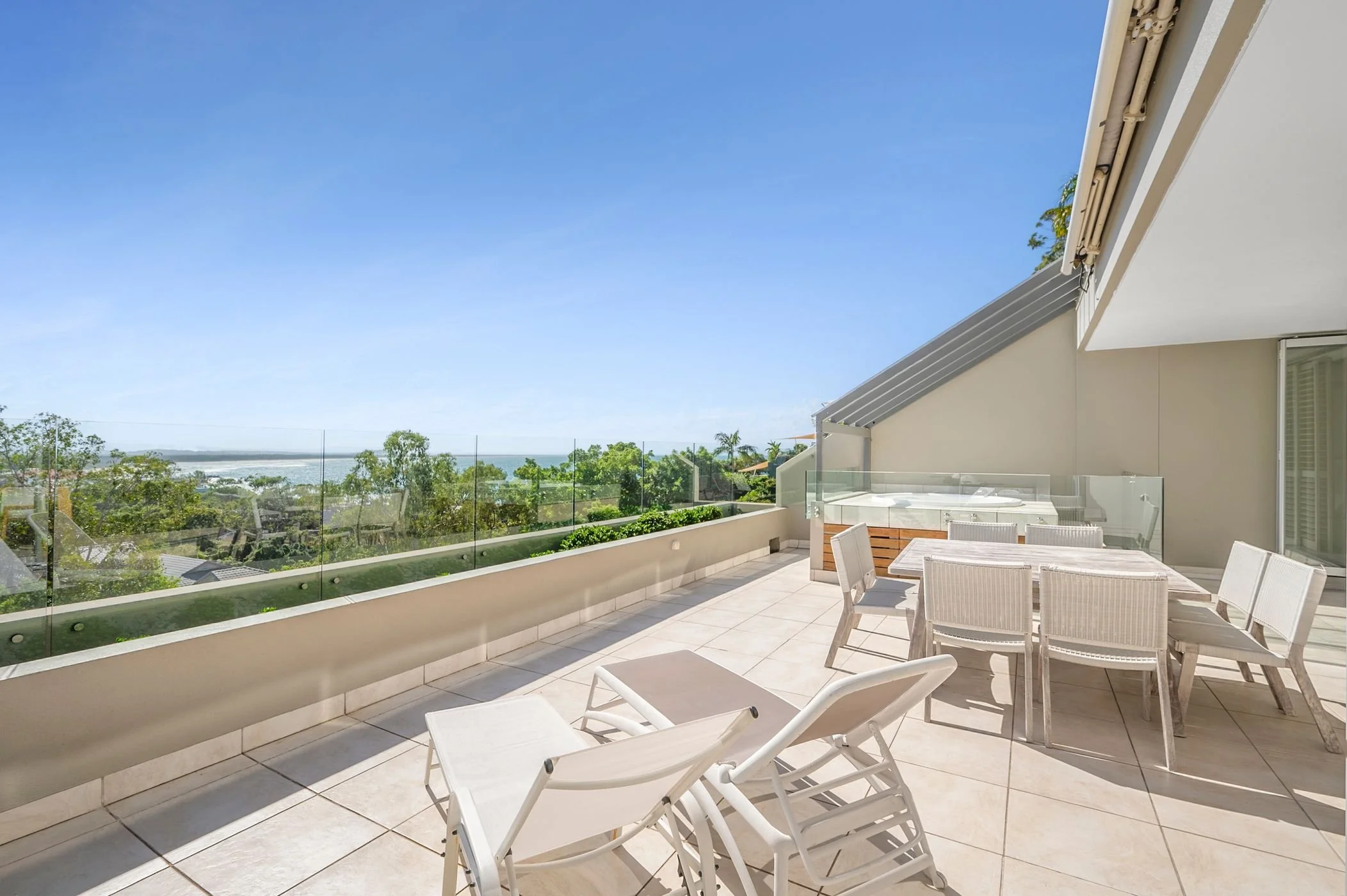 34. Apartment_12_balcony_wide.jpg