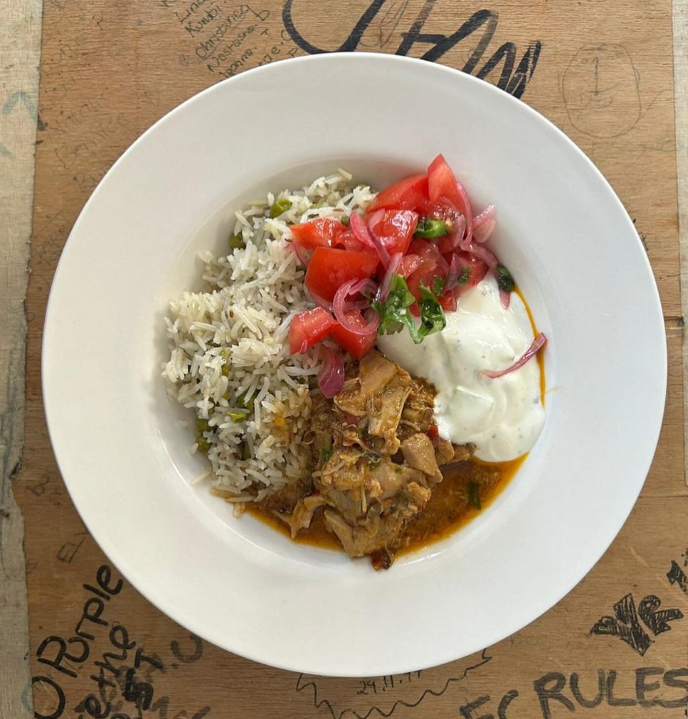 That&rsquo;s a wrap for Curry Club at HCCS in E8 ❤️&zwj;🩹 @drmehlaqa gave us a send off that was perfectly Curry Club. It was all love, comfort and community. Mehlaqa communicated these elements to the 100 diners and staff both through food and with