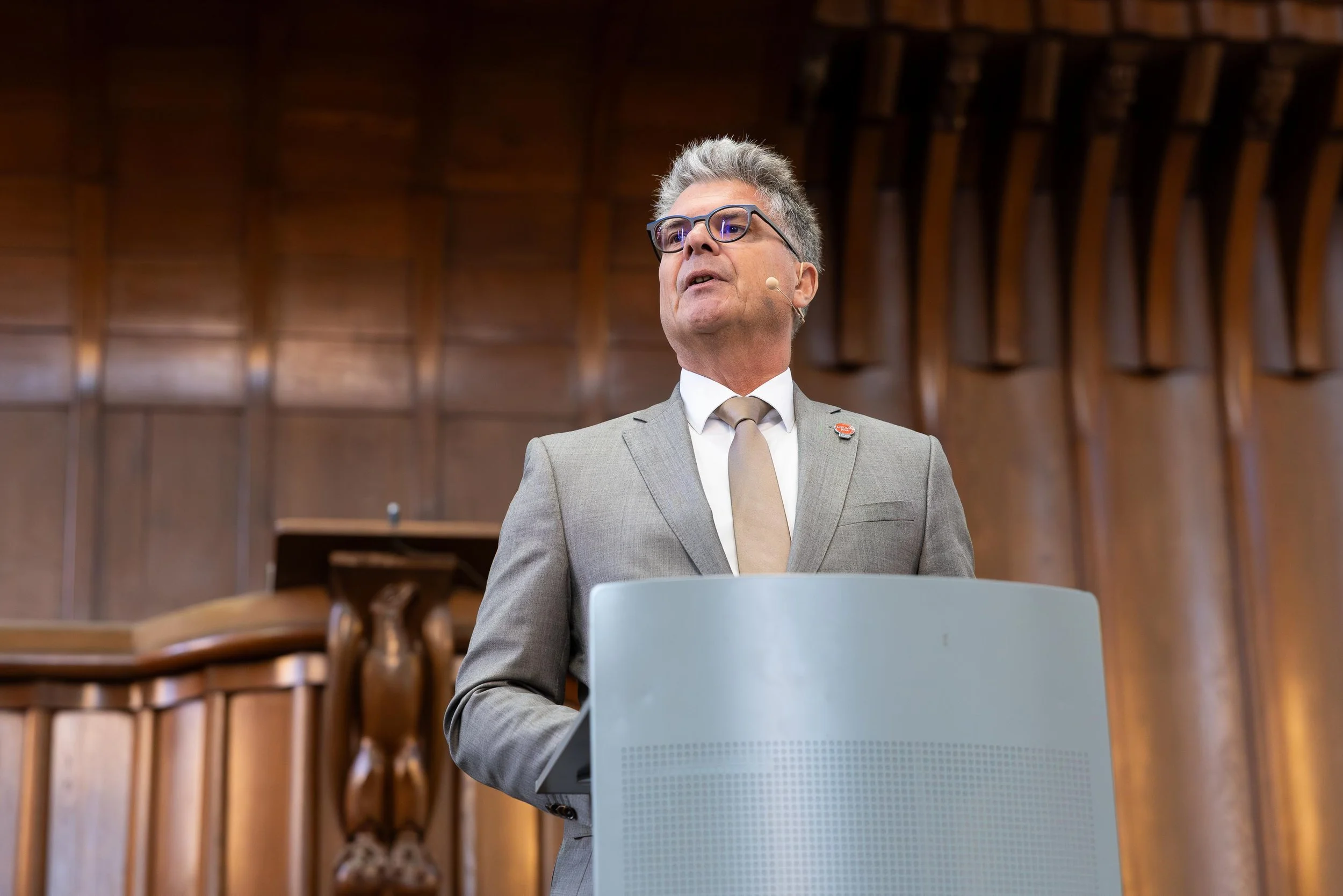 Viering in de Dom LR-6.jpg