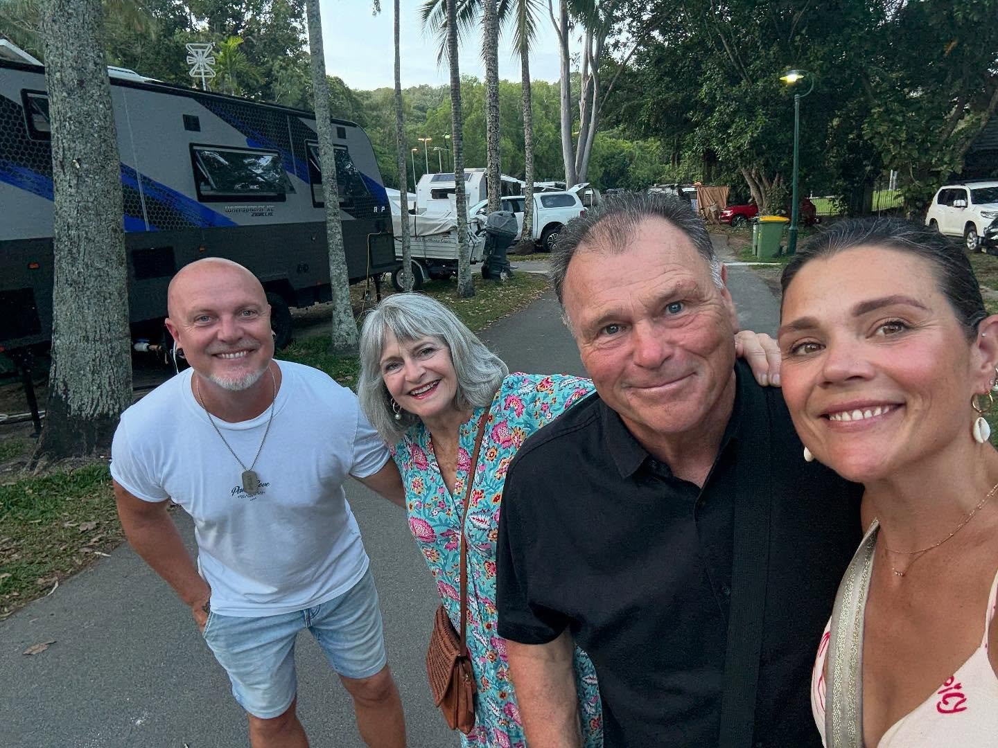 Sunset sips Palm Cove style! 🌅 🌴 We can&rsquo;t get much of a sunset here but the intention is there!  The tradition lives on 🫶

Your visits and efforts to see us on the road are next level, but this one takes the cake. A 3000+kms drive up from VI