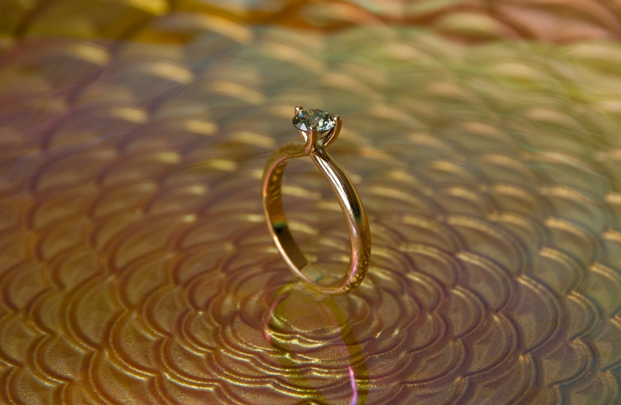 Gouden+Solitair+ring+met+groenen+diamant%2C+diamante+trouwring%2C+diamante+verlovings+ring%2C+bijzondere+trouwringen%2C+Gekleurde+diamant+7.jpg