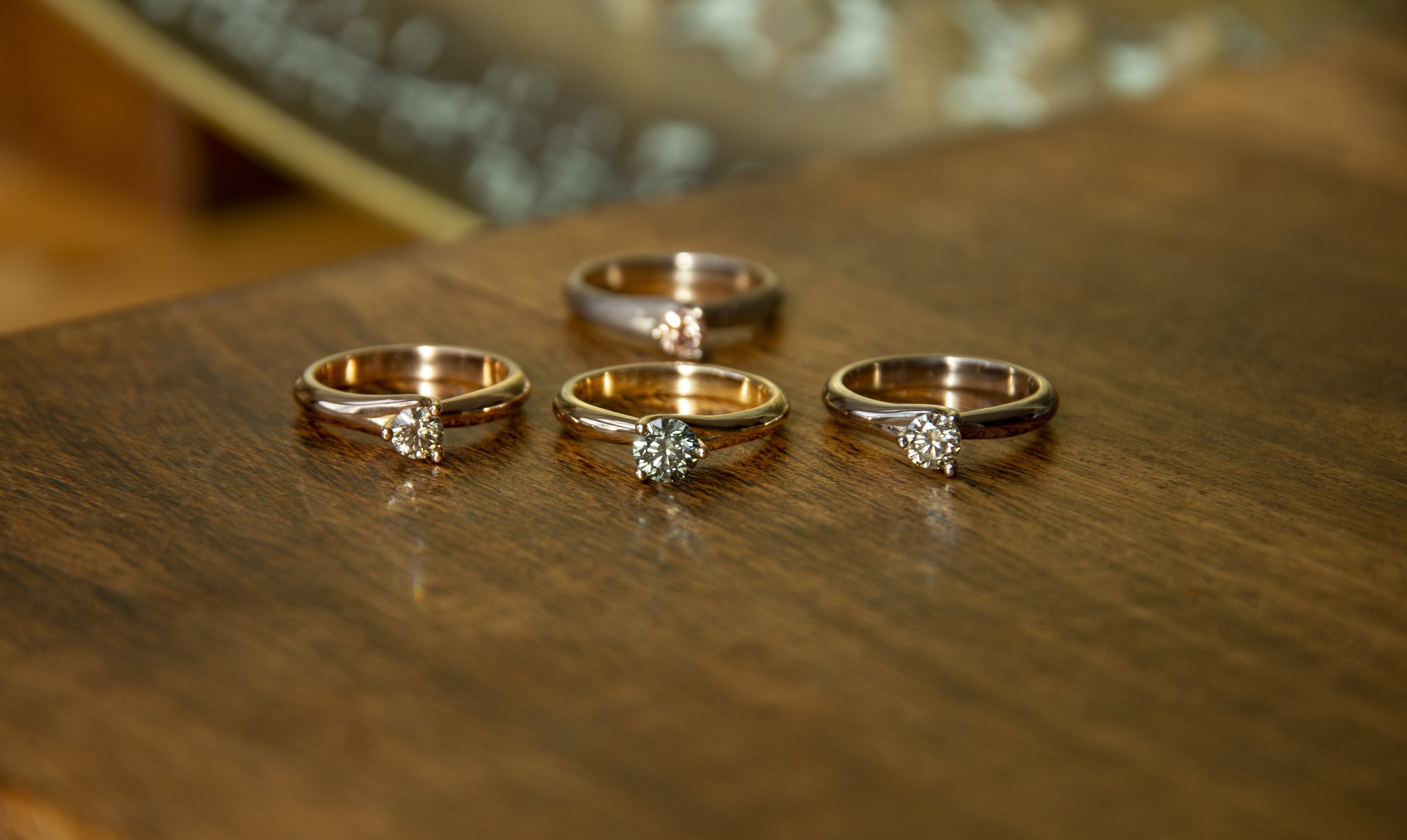 Gouden Solitair ring met groenen diamant, diamante trouwring, diamante verlovings ring, bijzondere trouwringen, Gekleurde diamant 2.jpg