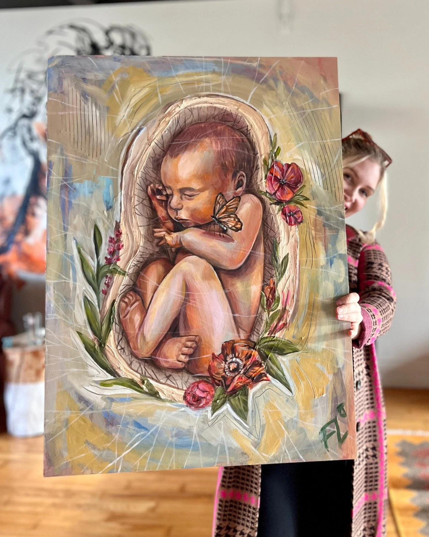 Dans le silence chaud du ventre maternel, un petit &ecirc;tre se love, abrit&eacute; dans son cocon. &Ccedil;a raconte la douceur d&rsquo;un monde invisible aux yeux mais palpable au c&oelig;ur, un refuge o&ugrave; chaque souffle r&eacute;sonne comme