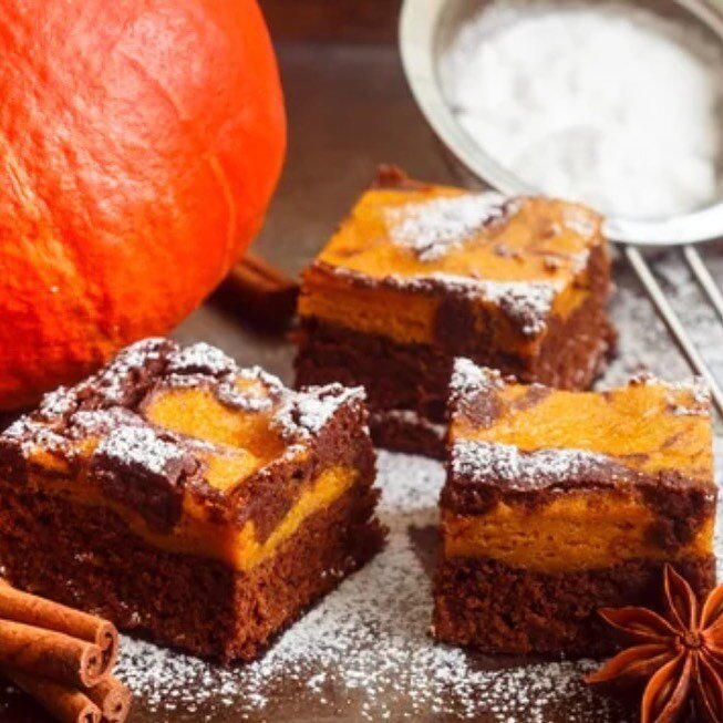 Time for a treat? 🍁Our autumn tray bakes are soooooo tempting! 🍂