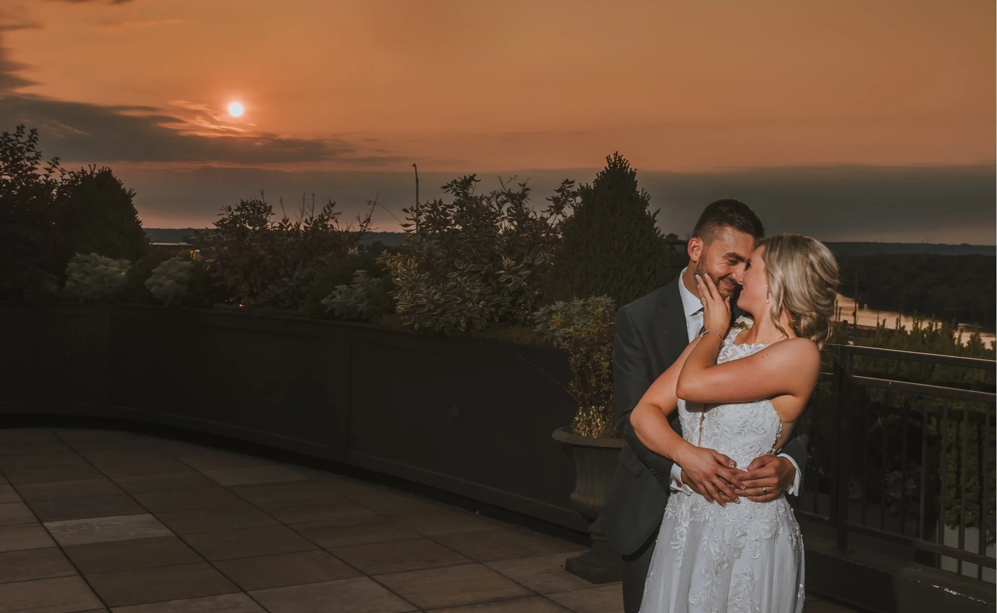 Rooftop-Wedding-Picture-Sunset-Leanne-Rocky.jpg