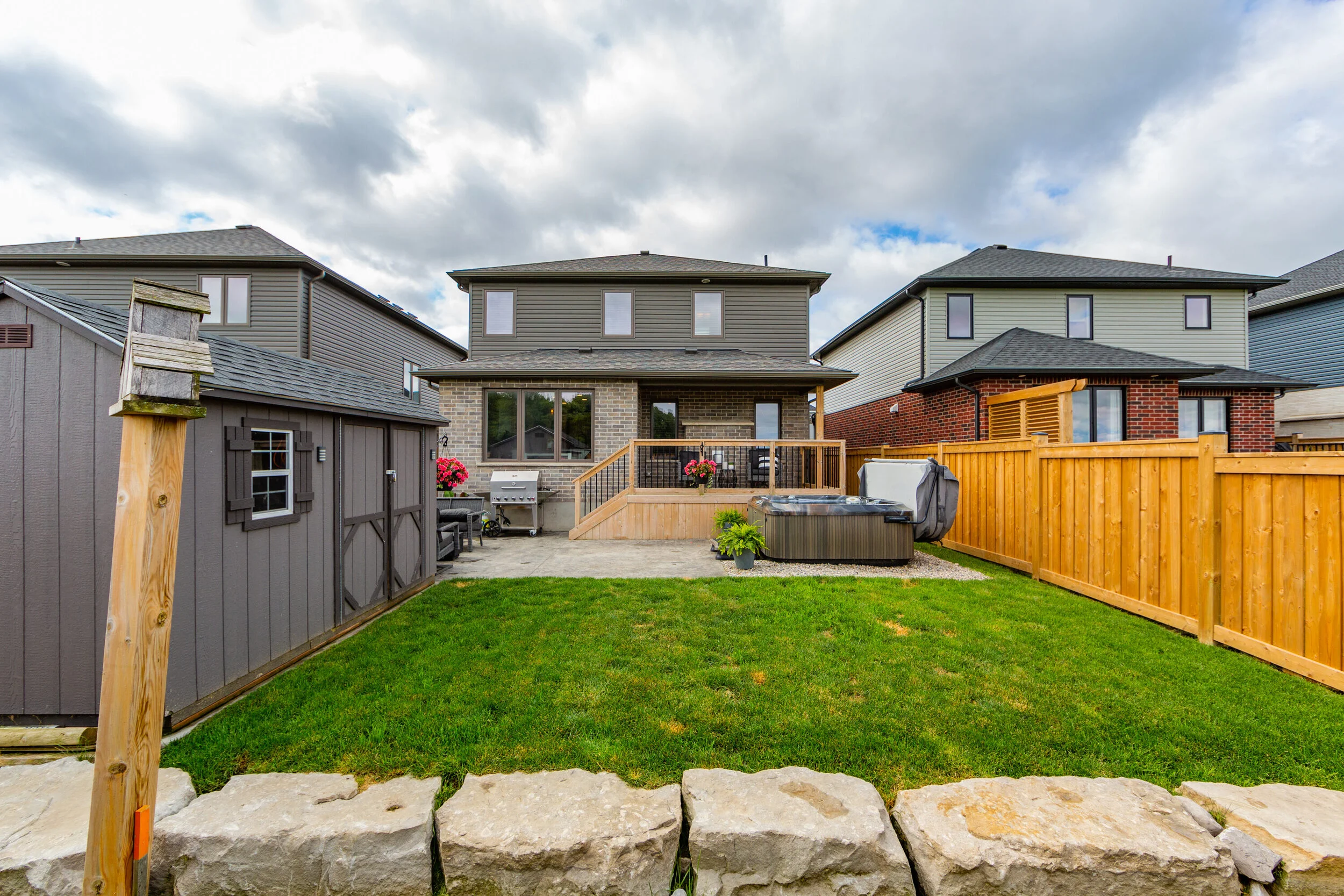 166 Gilmour Dr Lucan ON N0M-print-050-047-Gilmour Dr 48 of 48-3000x2000-300dpi.jpg