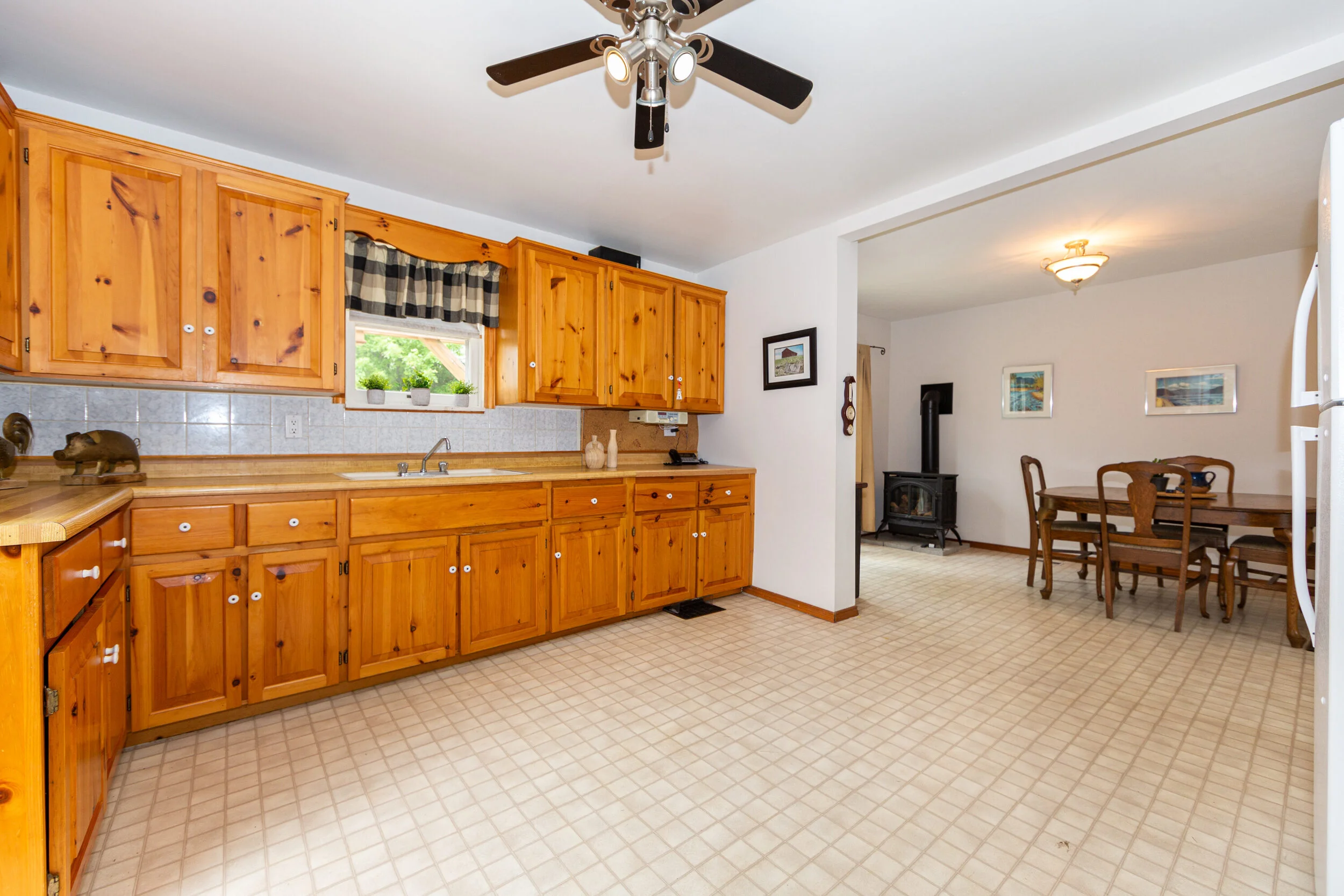 23473 Wonderland Rd N Exeter-print-014-019-Wonderland Road 12 of 33-3000x2000-300dpi.jpg