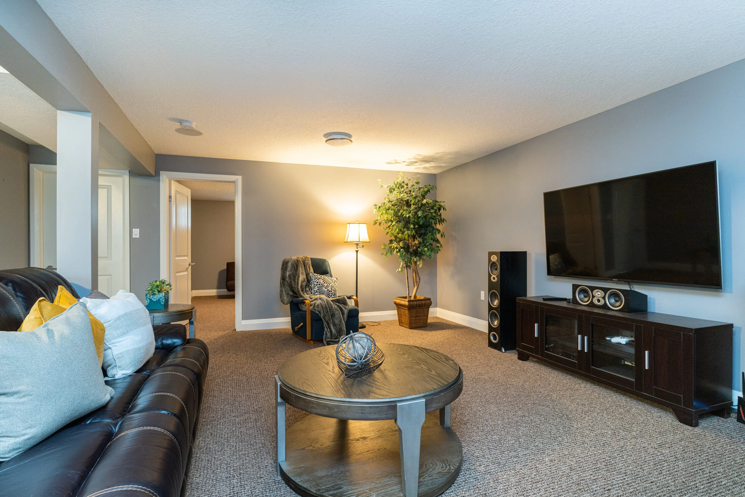 139 Walnut Grove Pl Lucan ON-print-037-023-Walnut Grove Pl 34 of 47-3000x2000-300dpi.jpg