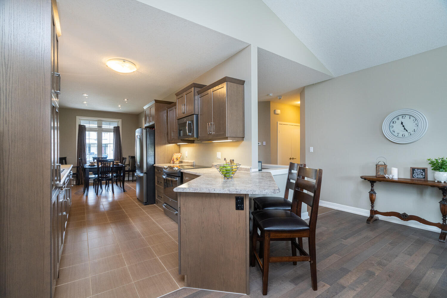 280 Walnut St Lucan ON N0M 2J0-large-014-004-Walnut 13 of 42-1500x1000-72dpi.jpg
