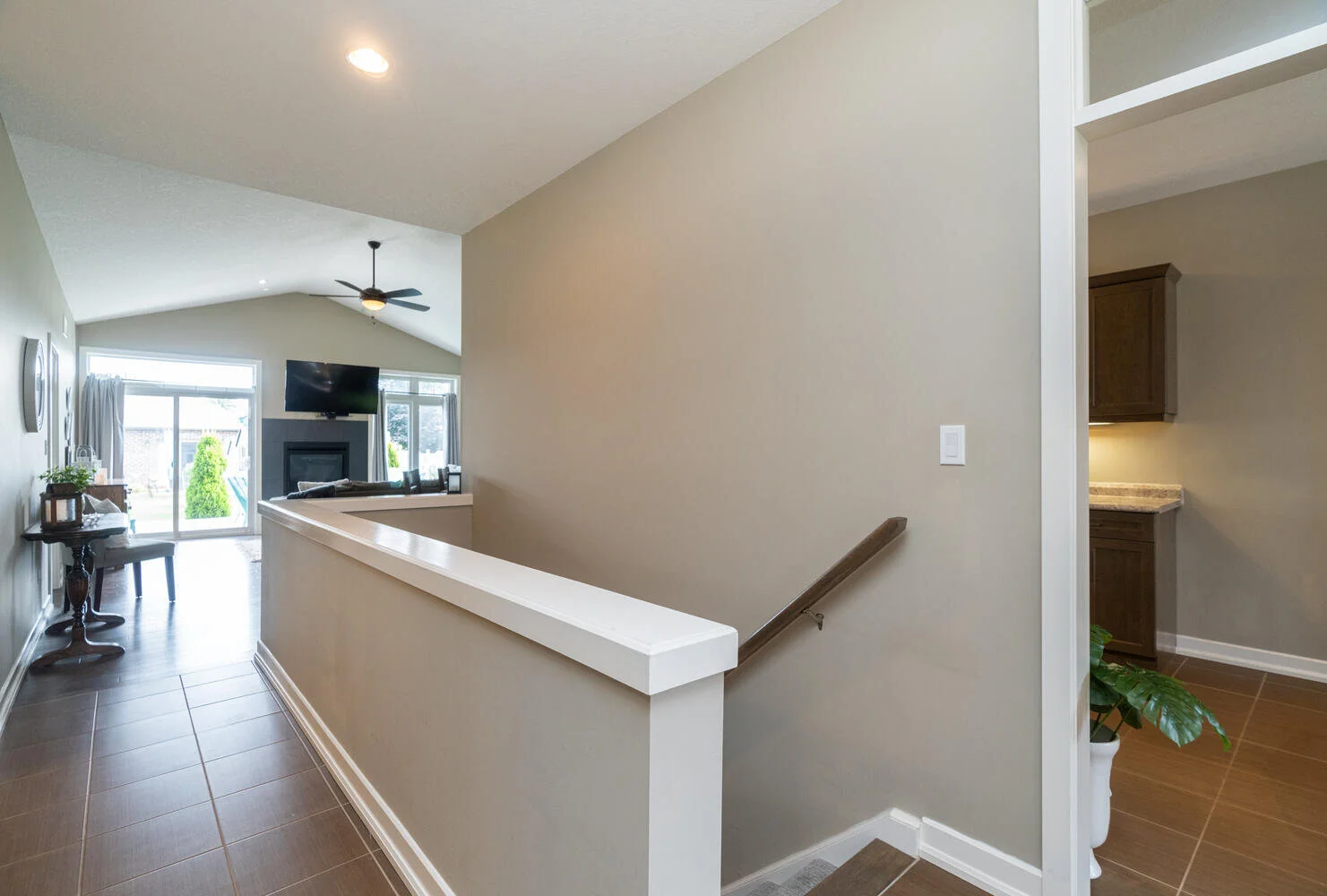 280 Walnut St Lucan ON N0M 2J0-large-027-015-Walnut 26 of 42-1481x1000-72dpi.jpg