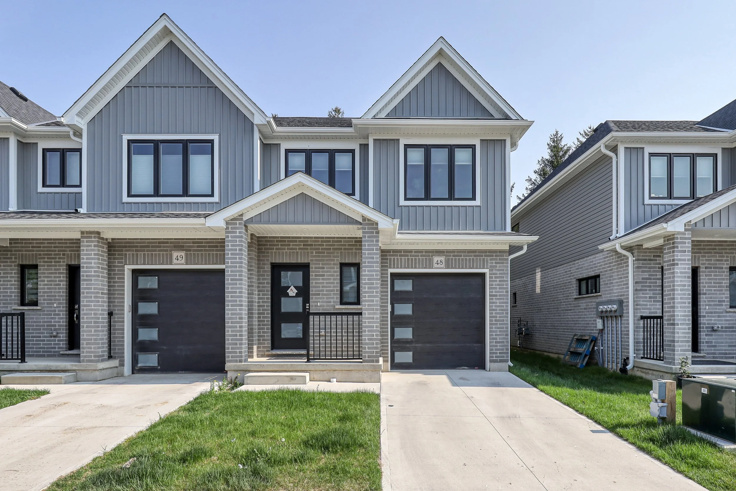 48-1MillerDr_EXTERIOR_01.jpg