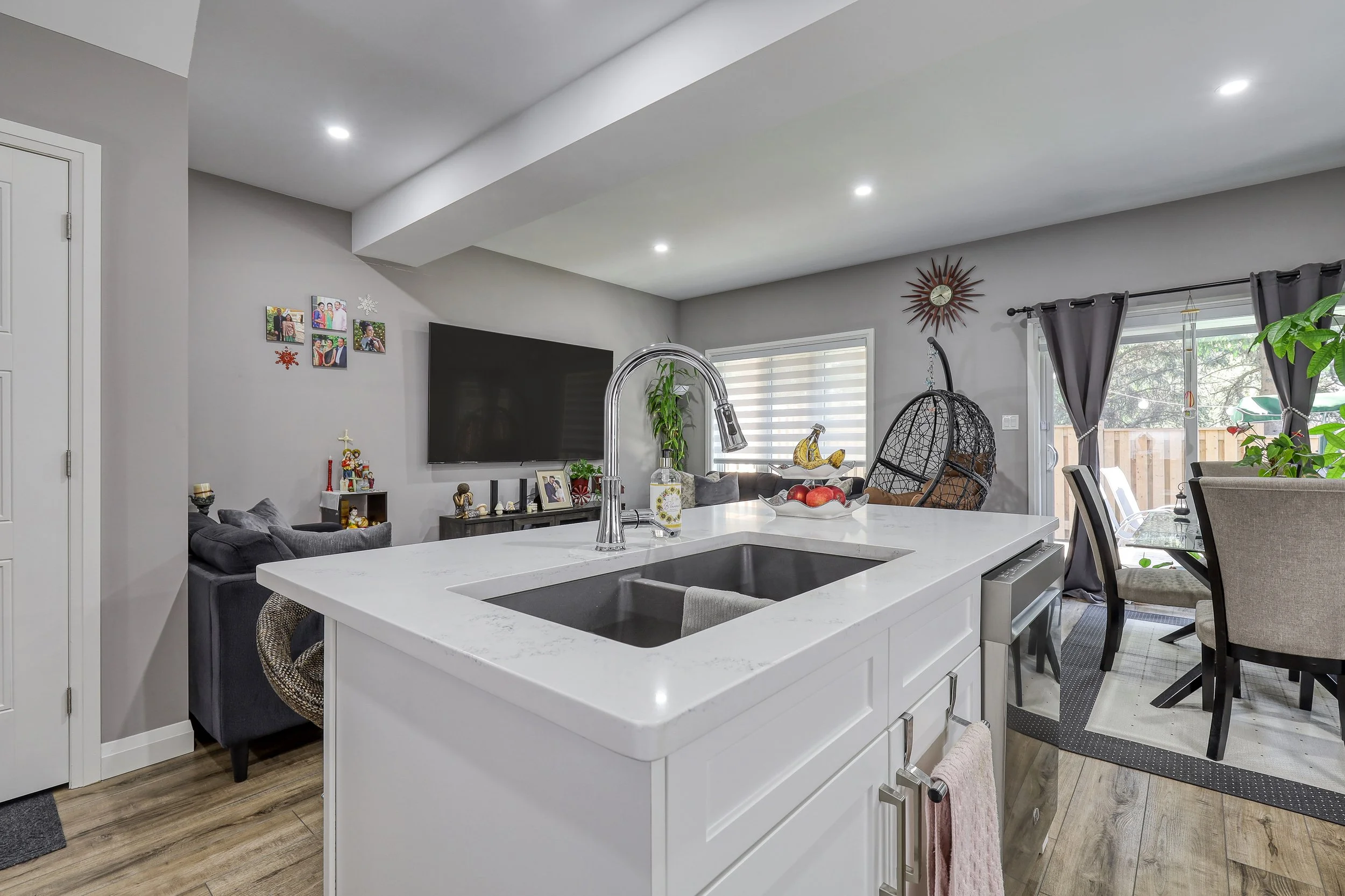 48-1MillerDr_INTERIOR_09.jpg