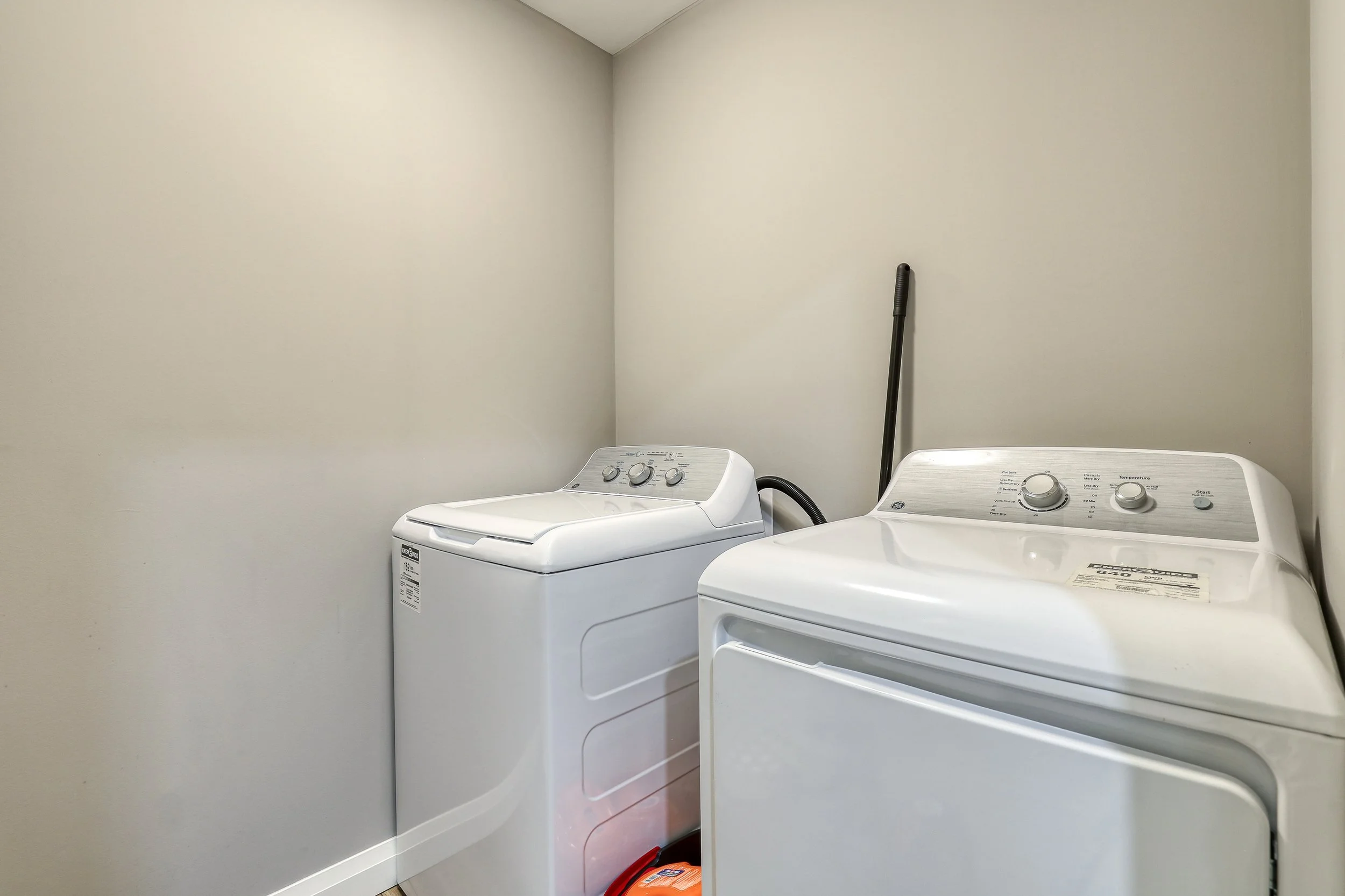 48-1MillerDr_INTERIOR_25.jpg
