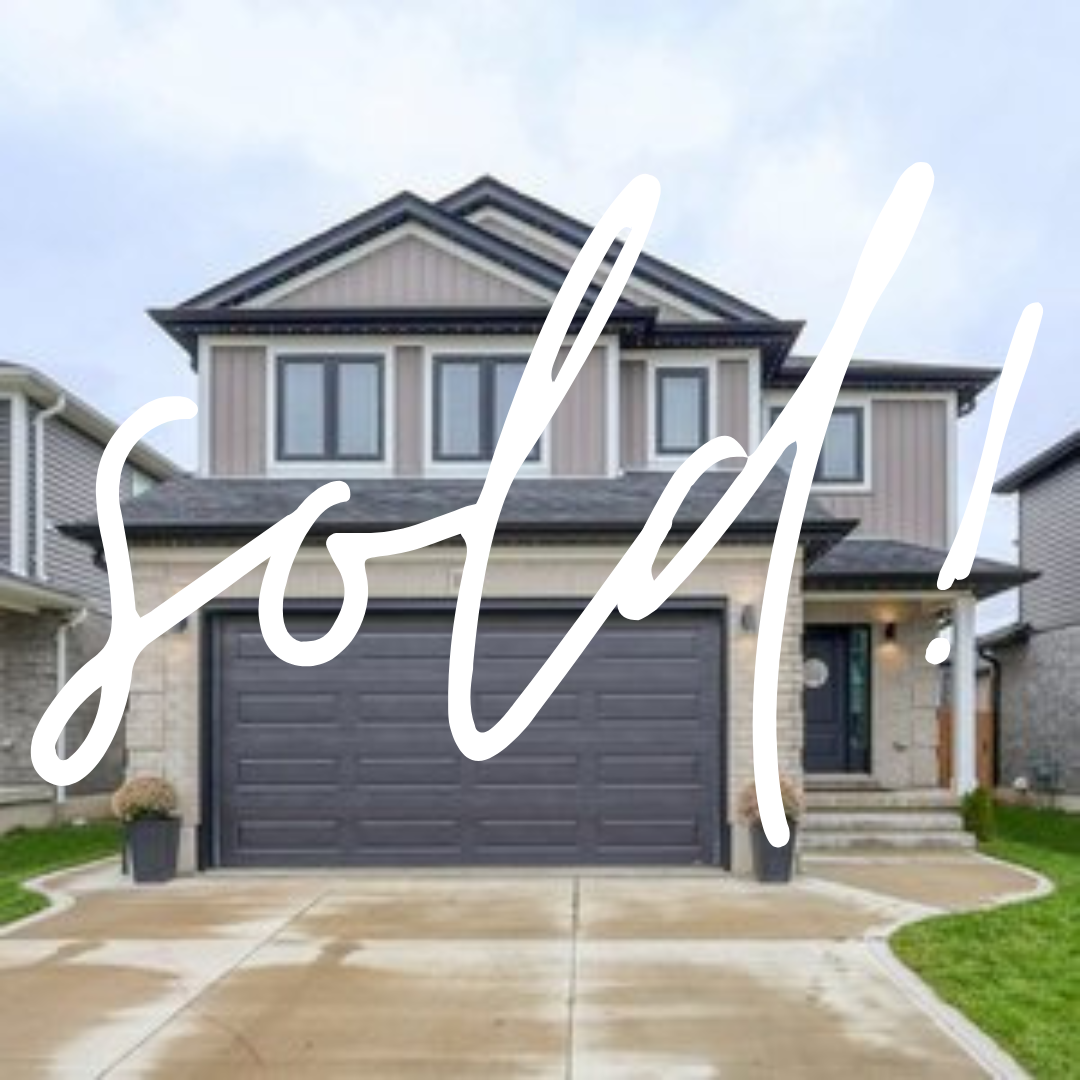 18 NICHOLSON Street, Lucan, Ontario