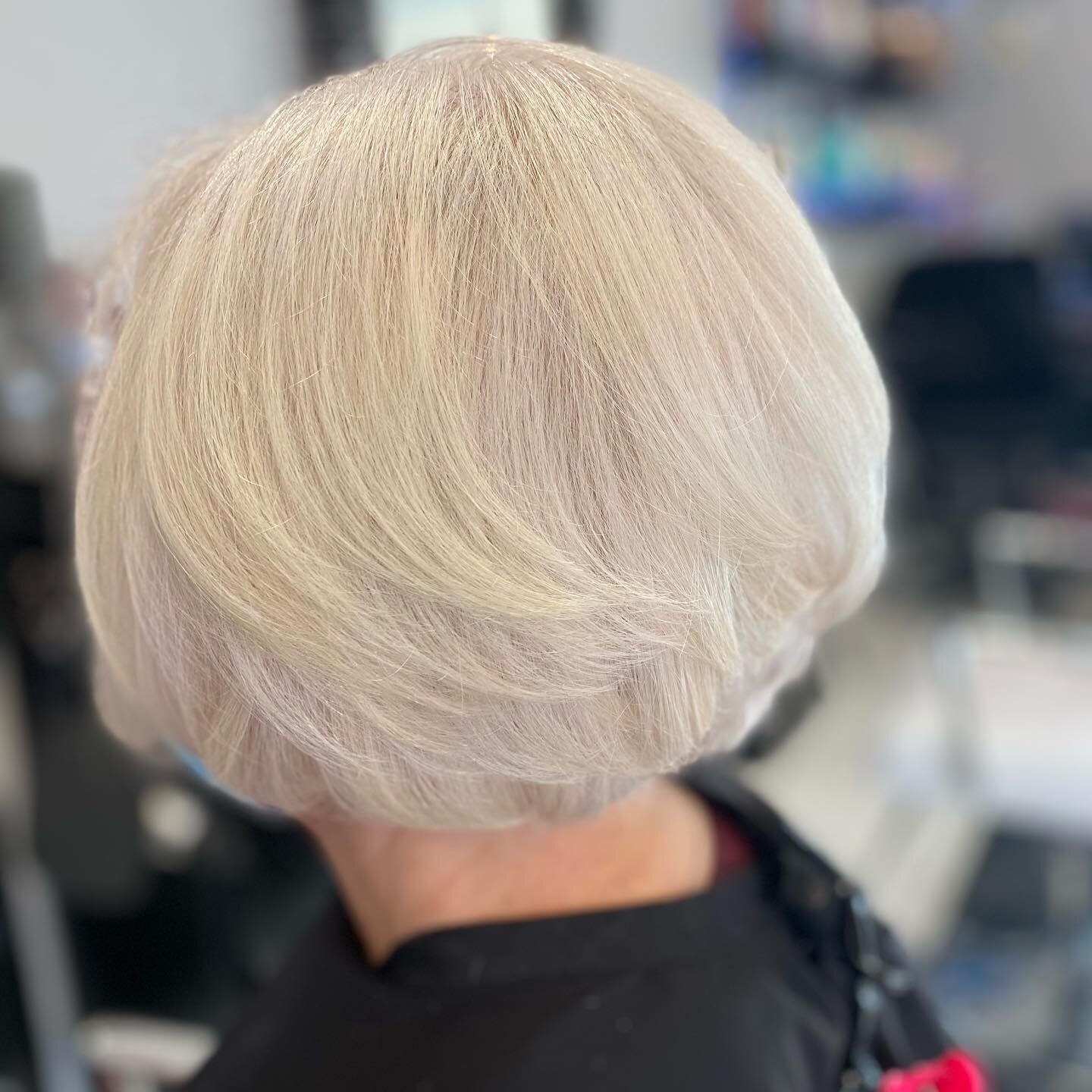 Brassy blonde to Icy Platinum buy Tara