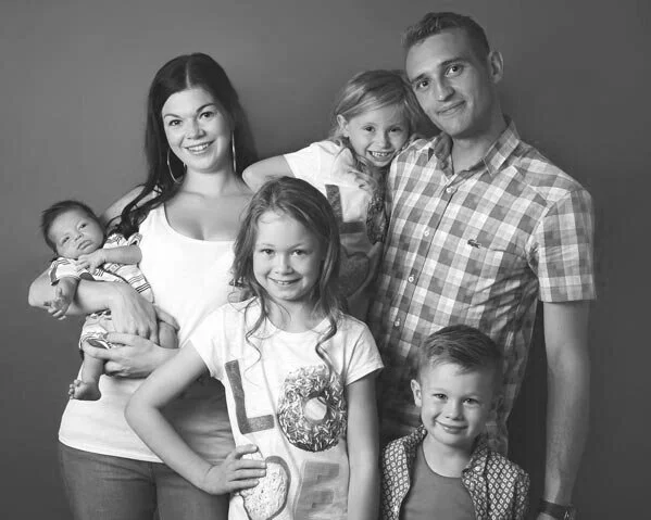 Family-Photoshoot-Meadowside-Studio-Warrington-Cheap-Photographers.jpg