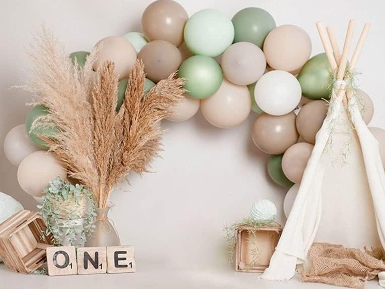 Neutral boho Cake Smash backdrop for first birthday photography