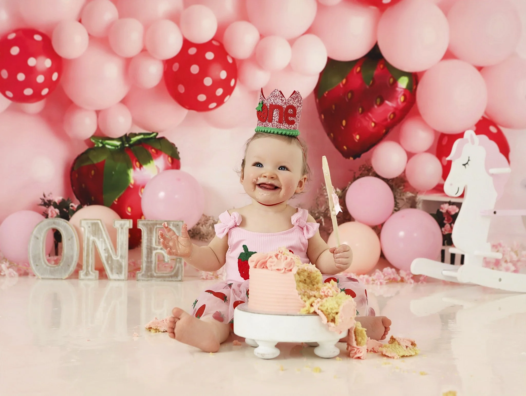 Cake Smash &amp; Splash Sessions at Meadowside Studio: The Ultimate First Birthday Celebration